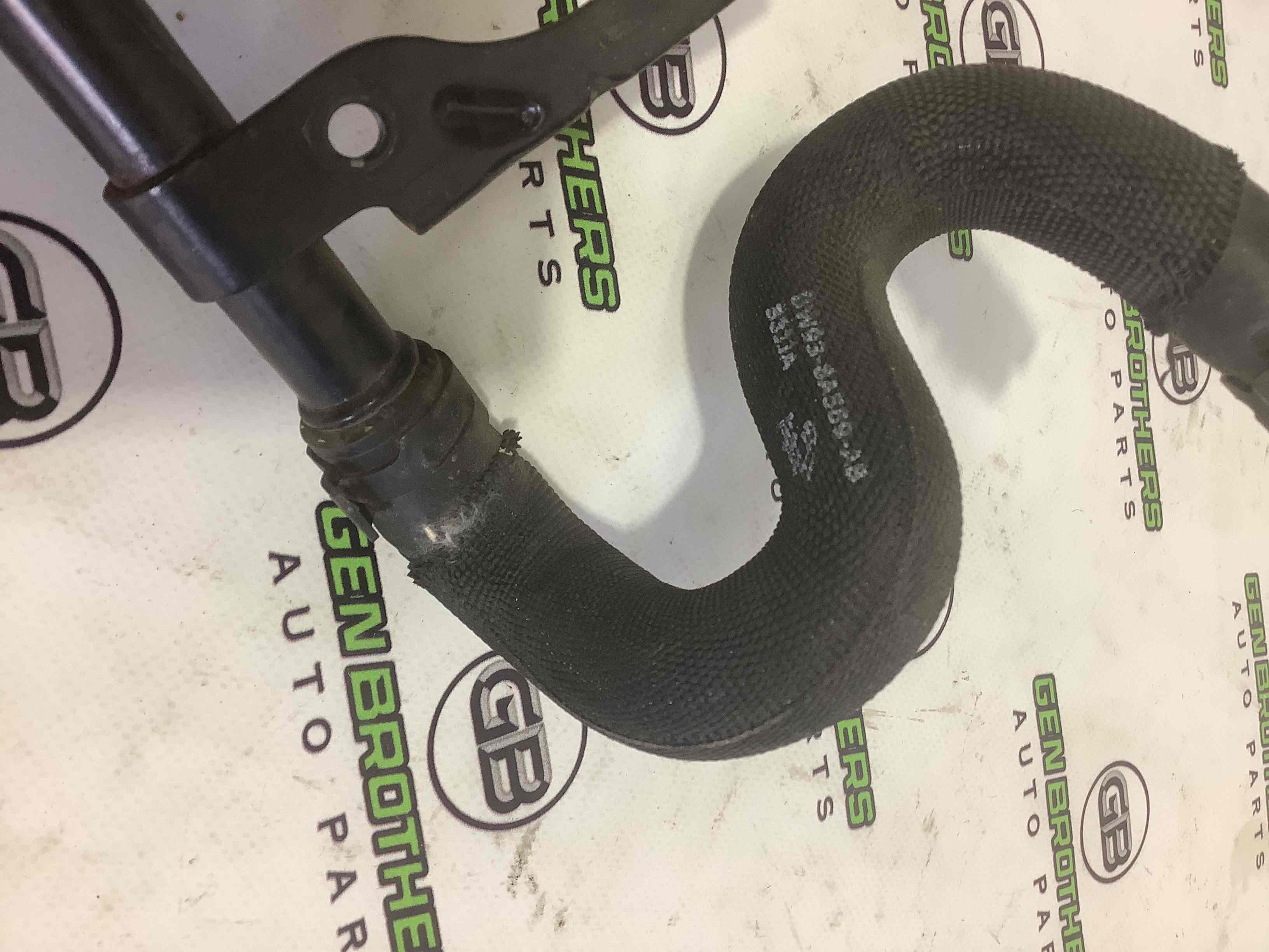 Патрубок трубопровід, шланг