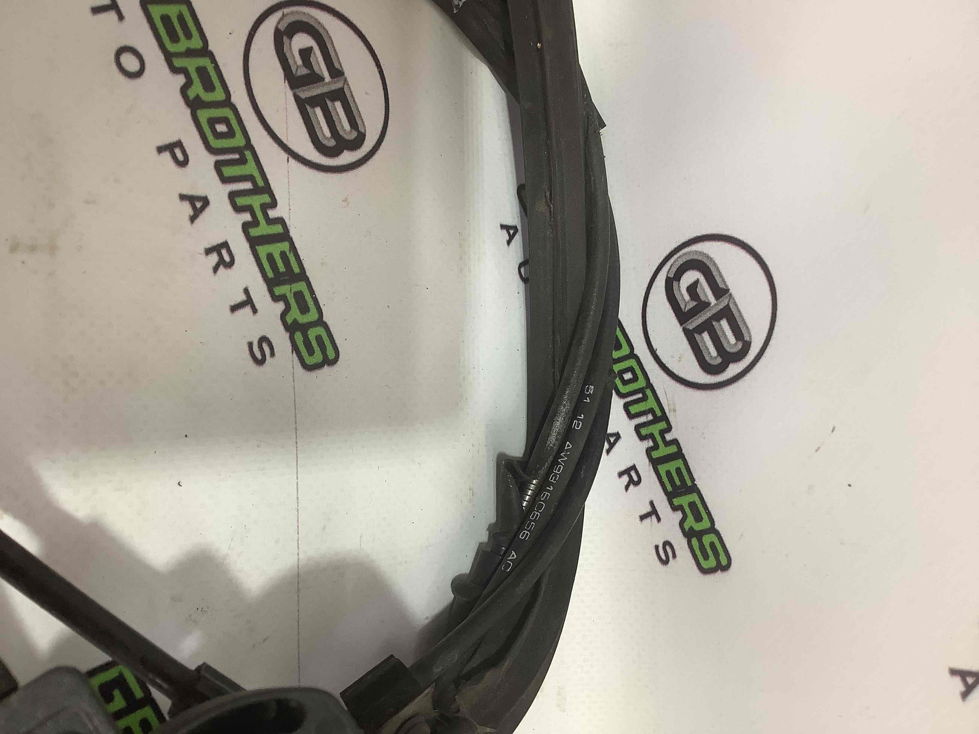 Замок капота, трос капота