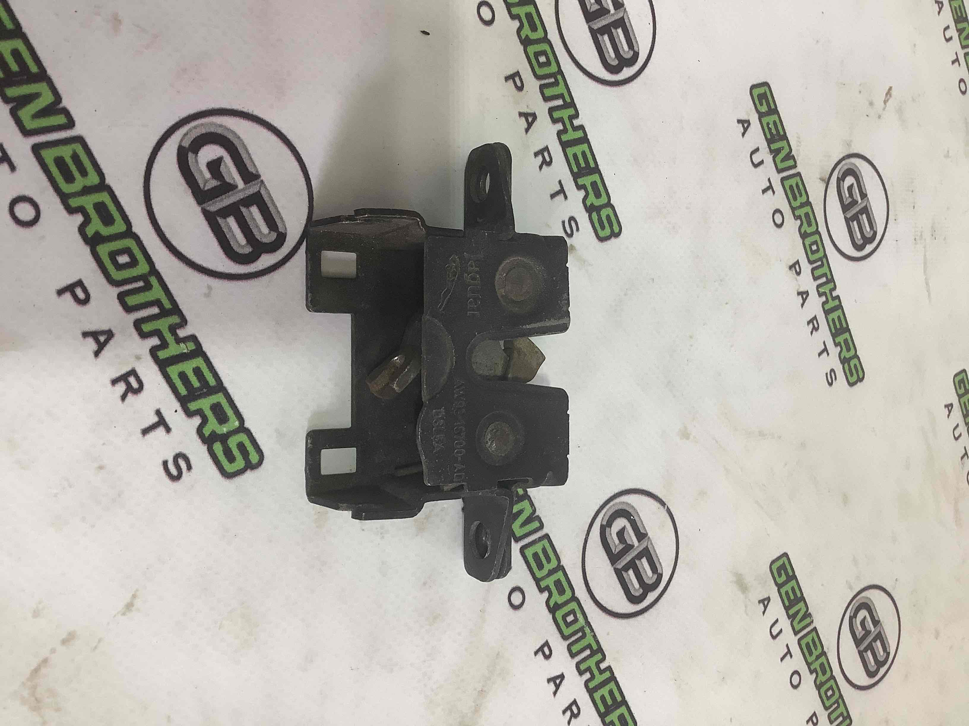 Замок капота, трос капота