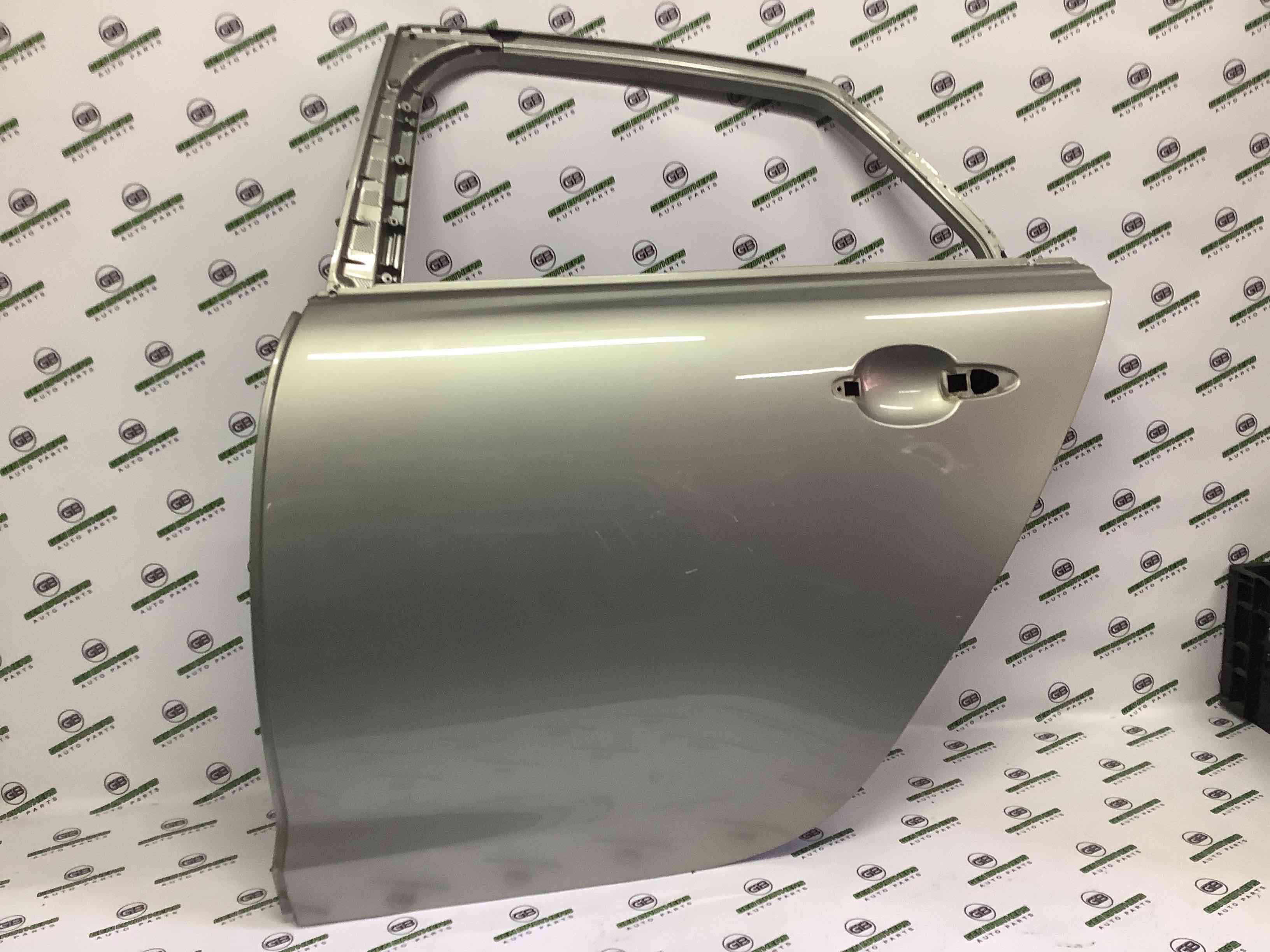 Двері задні ліві