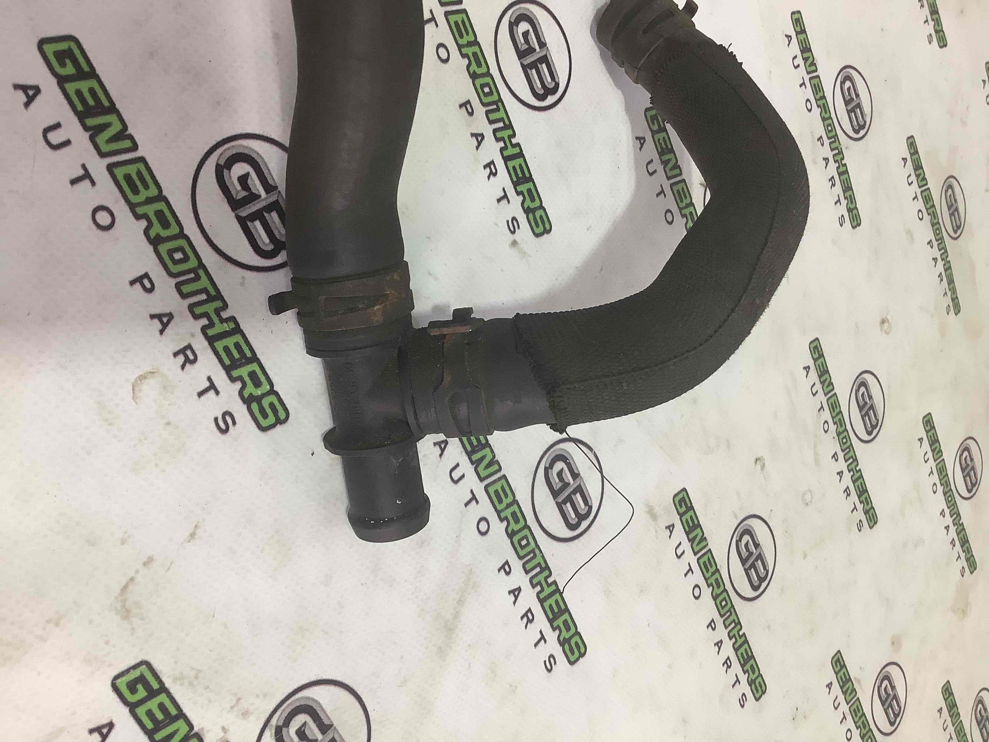 Патрубок трубопровід, шланг