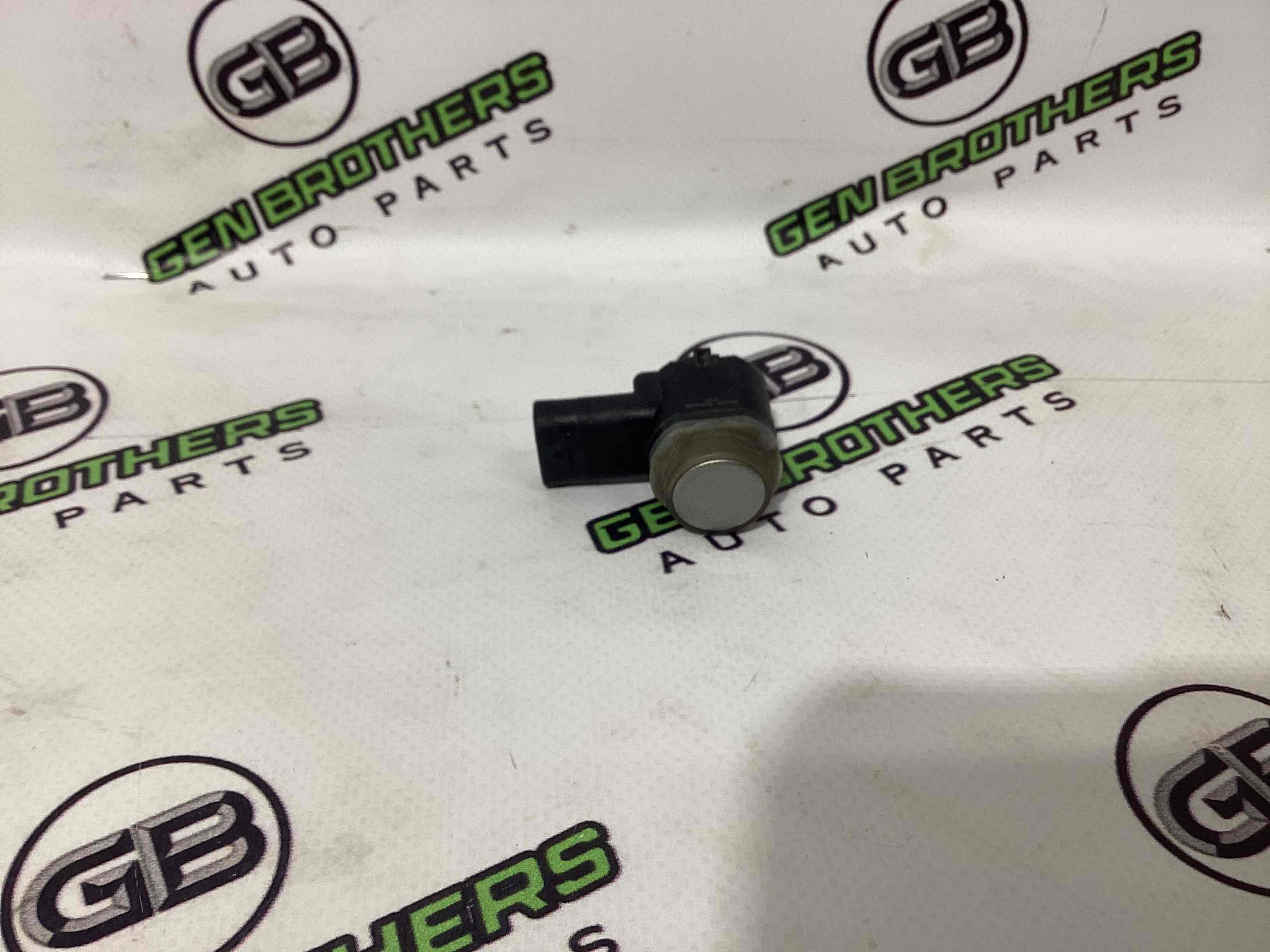 Парктронік, кріплення, корпус