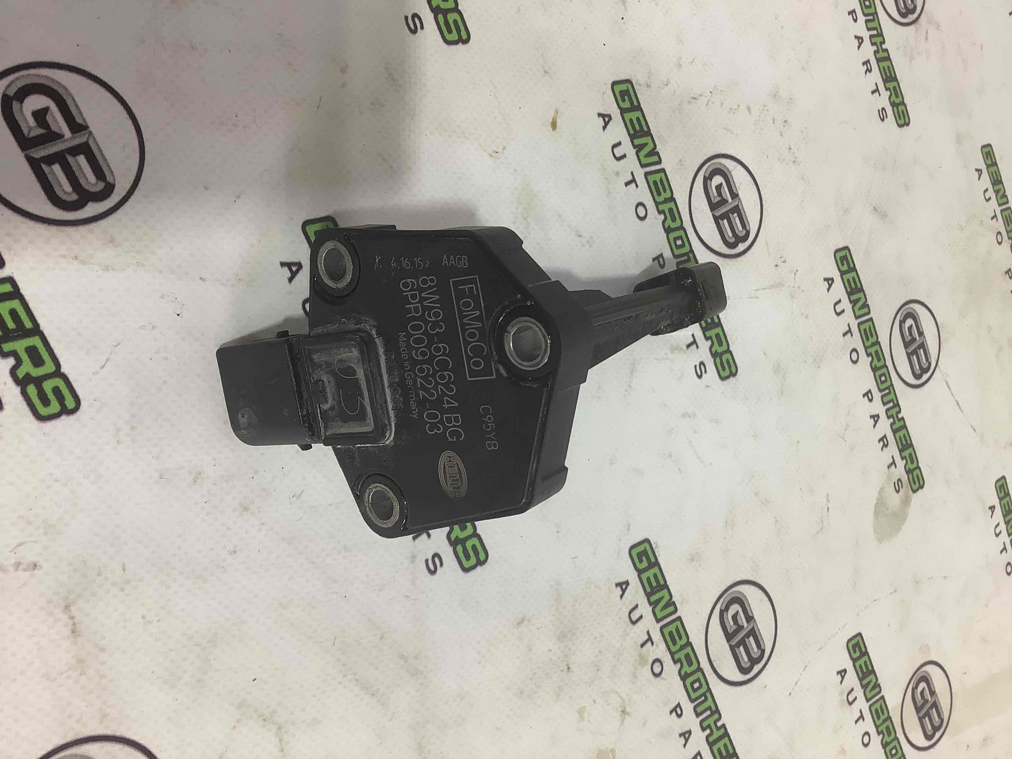 Датчик тиску олії