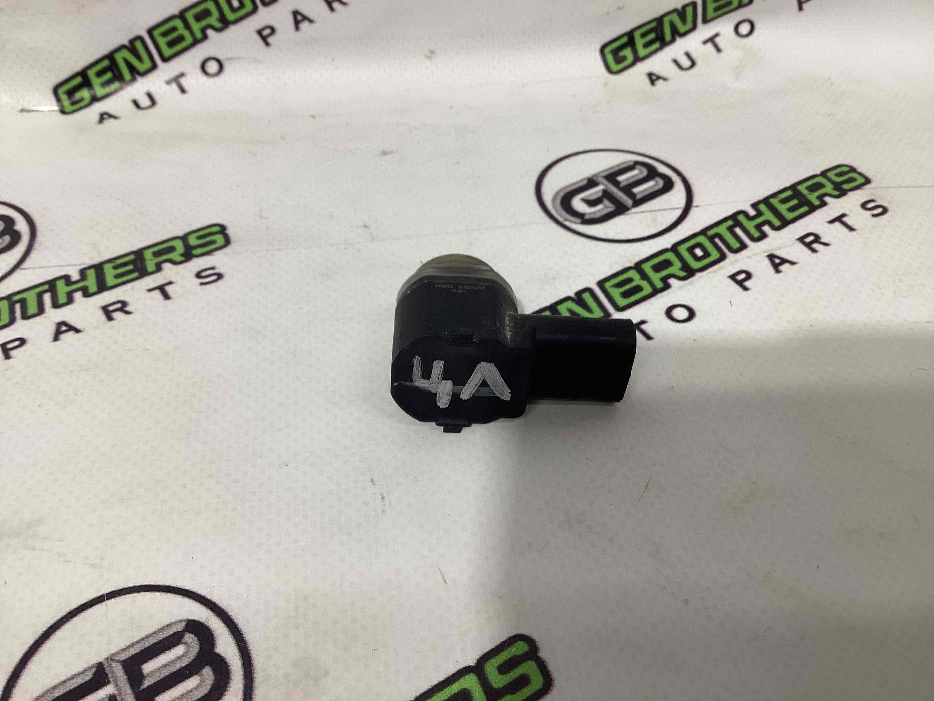 Парктронік, кріплення, корпус