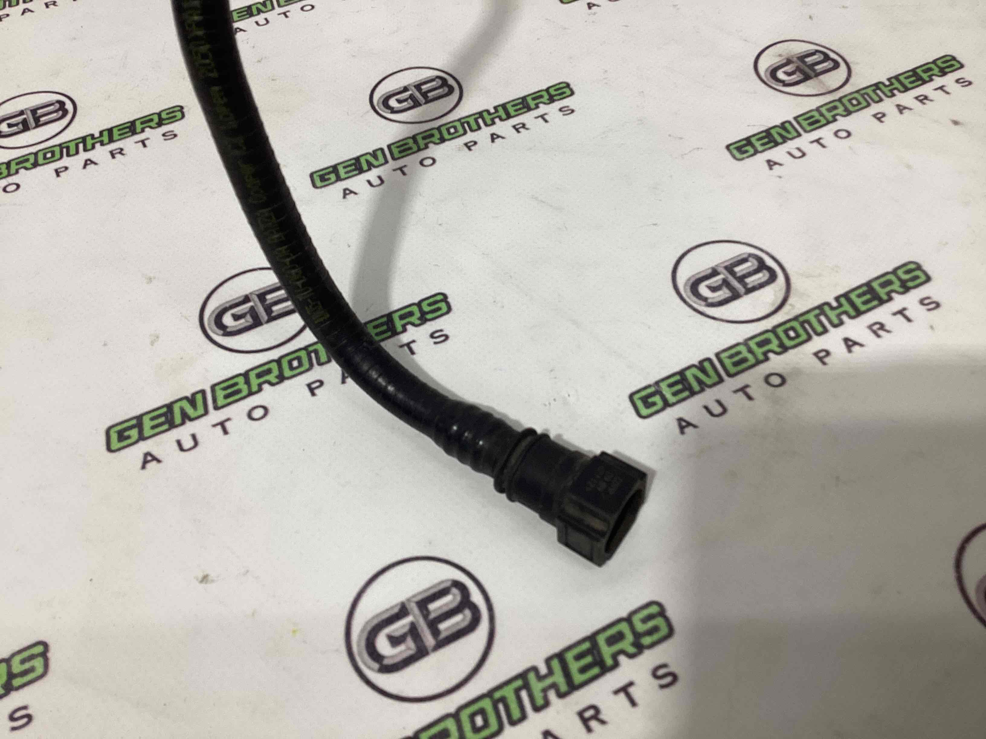 Трубка паливна