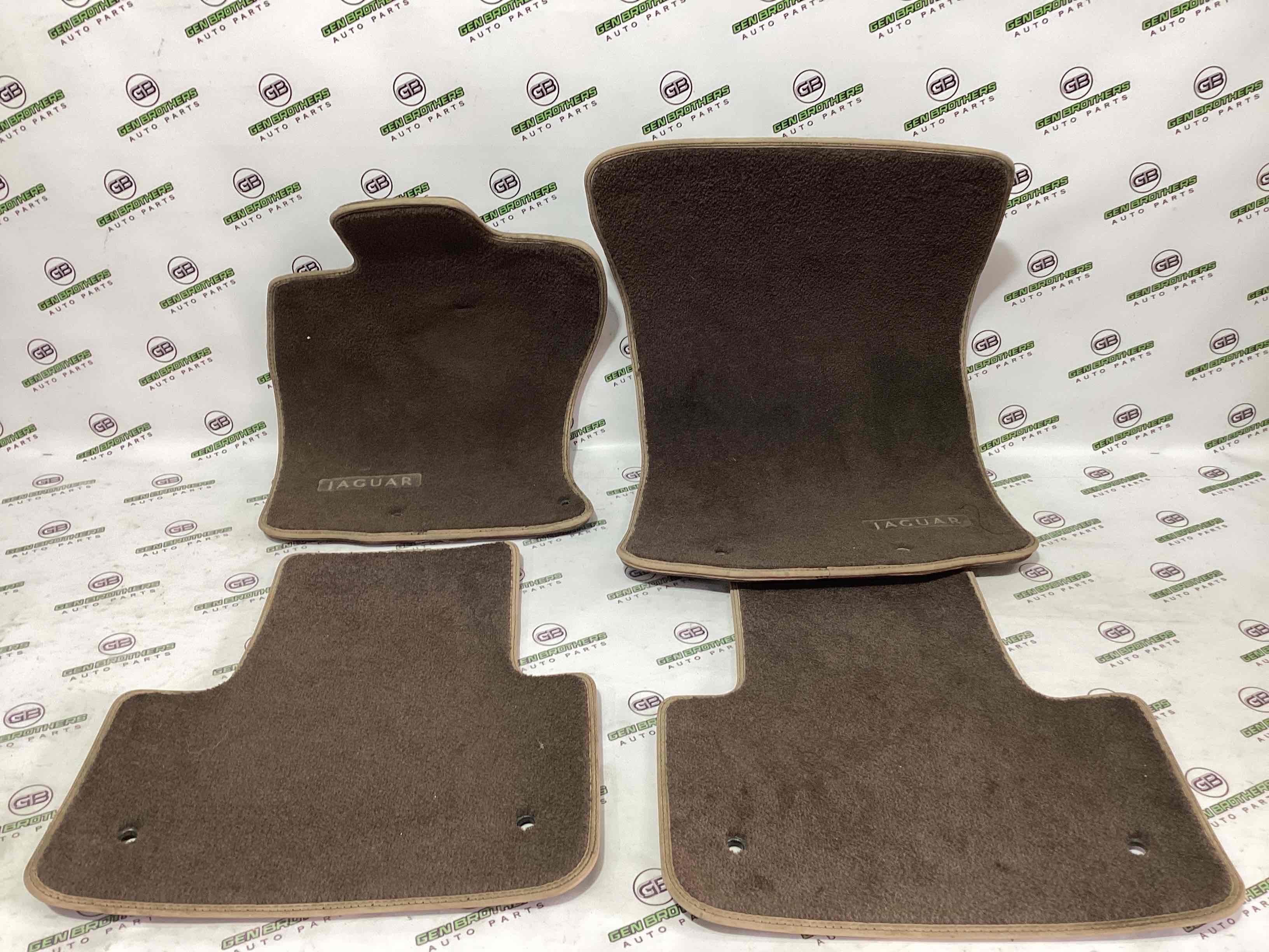 Килимки комплекти, підлога салону