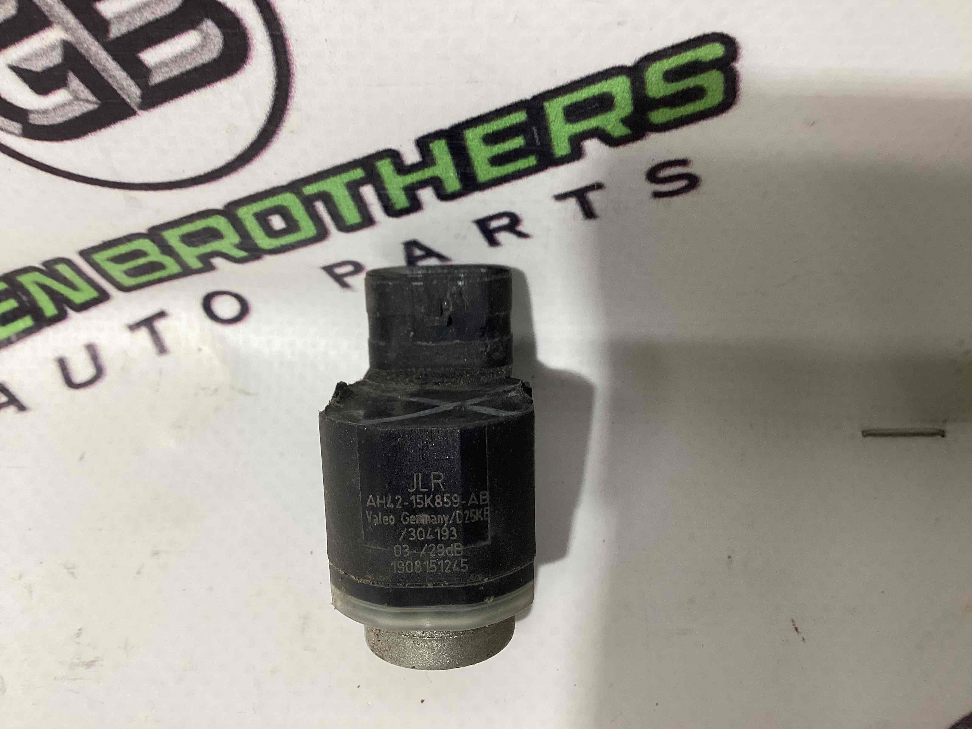 Парктронік, кріплення, корпус