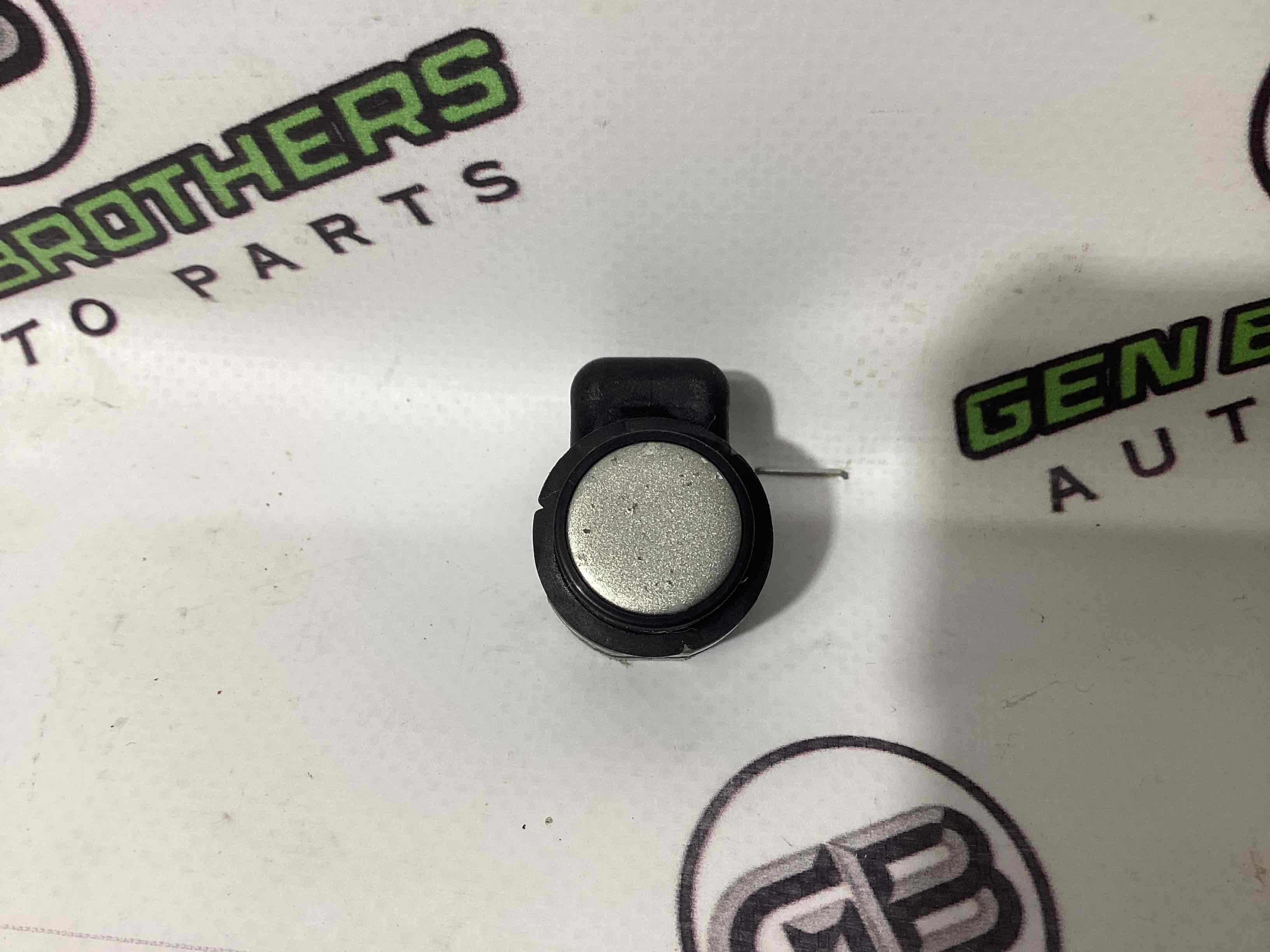 Парктронік, кріплення, корпус