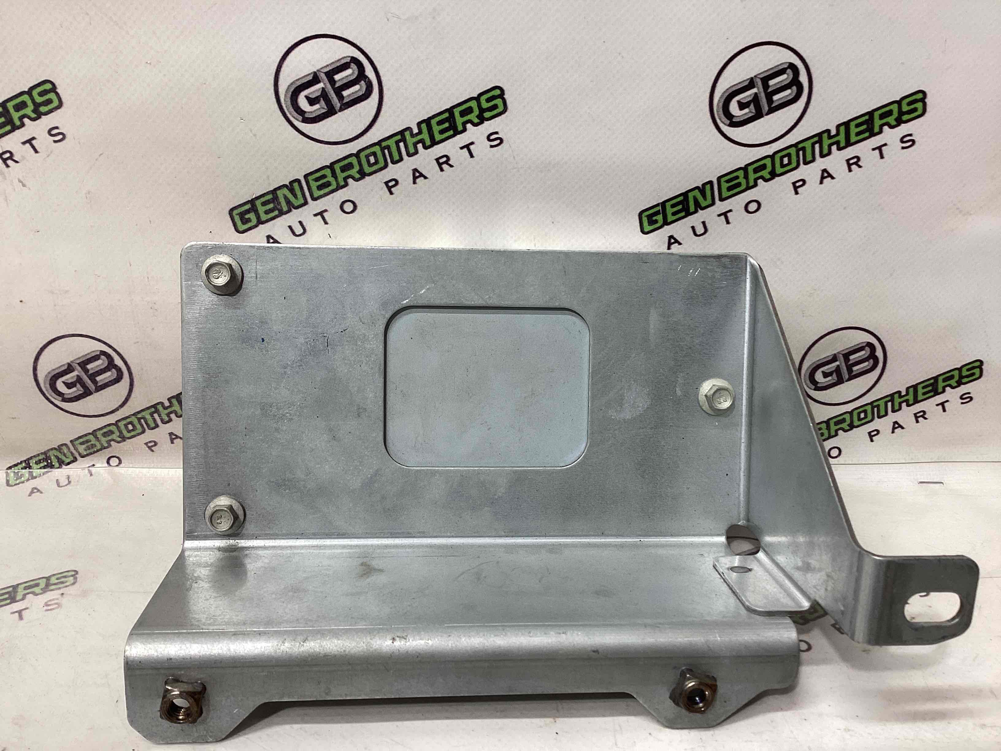 Блок радіо, зв'язку, магнітола, орган упр.