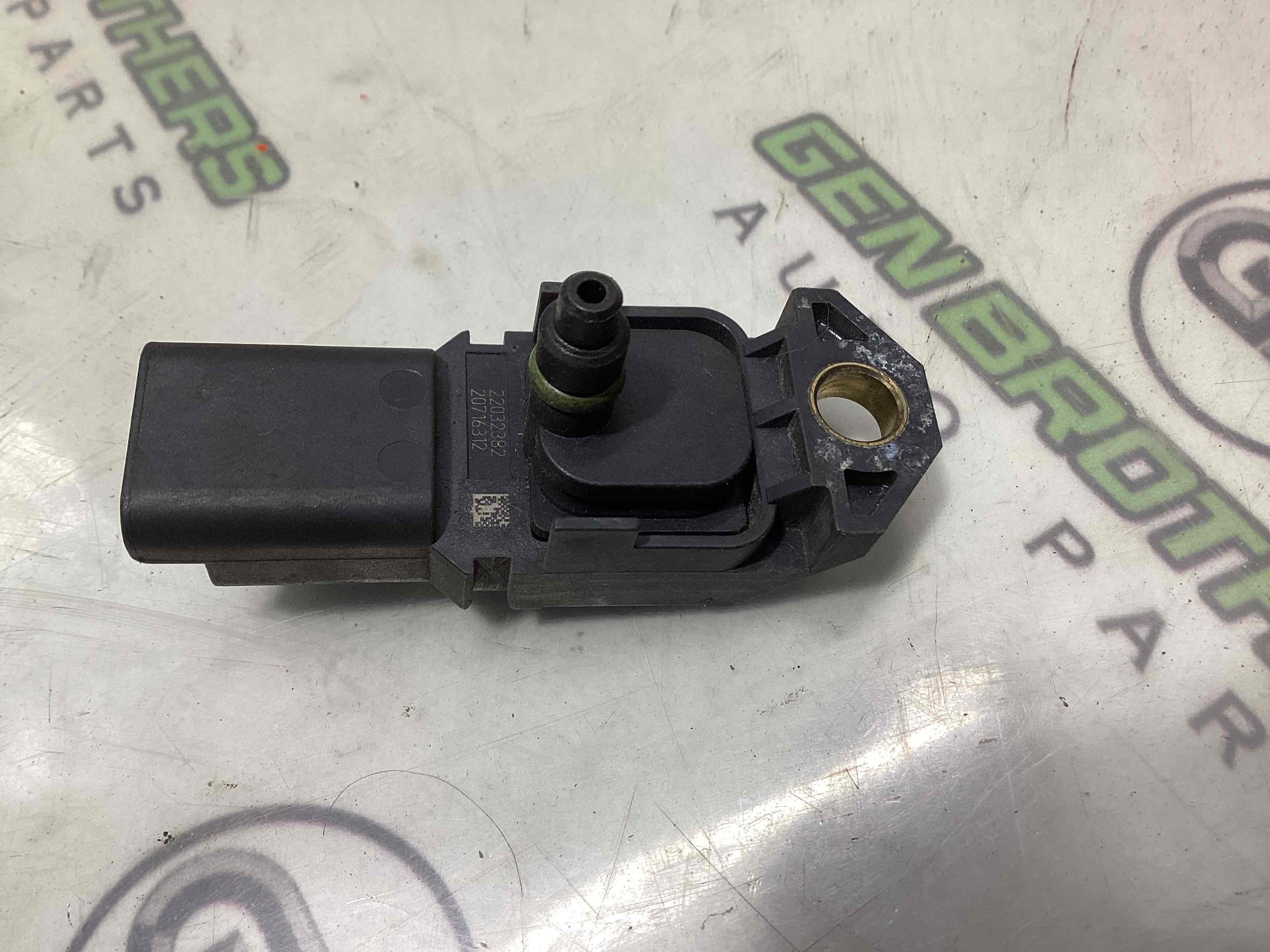 Датчик тиску у впускному колекторі