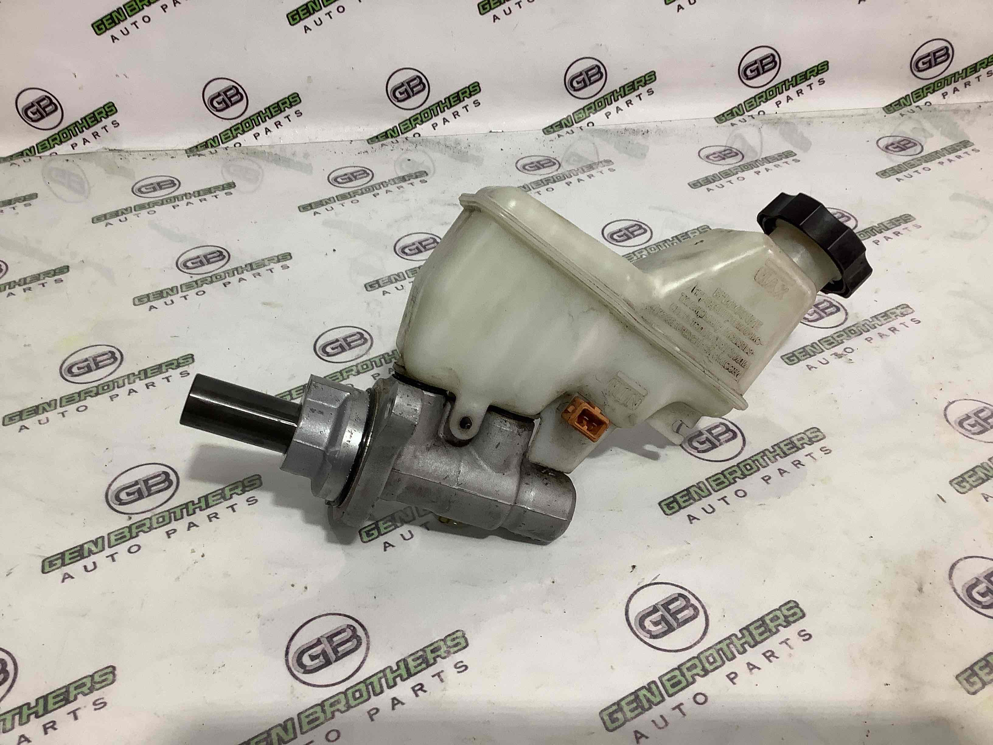 Циліндр гальмівний головний