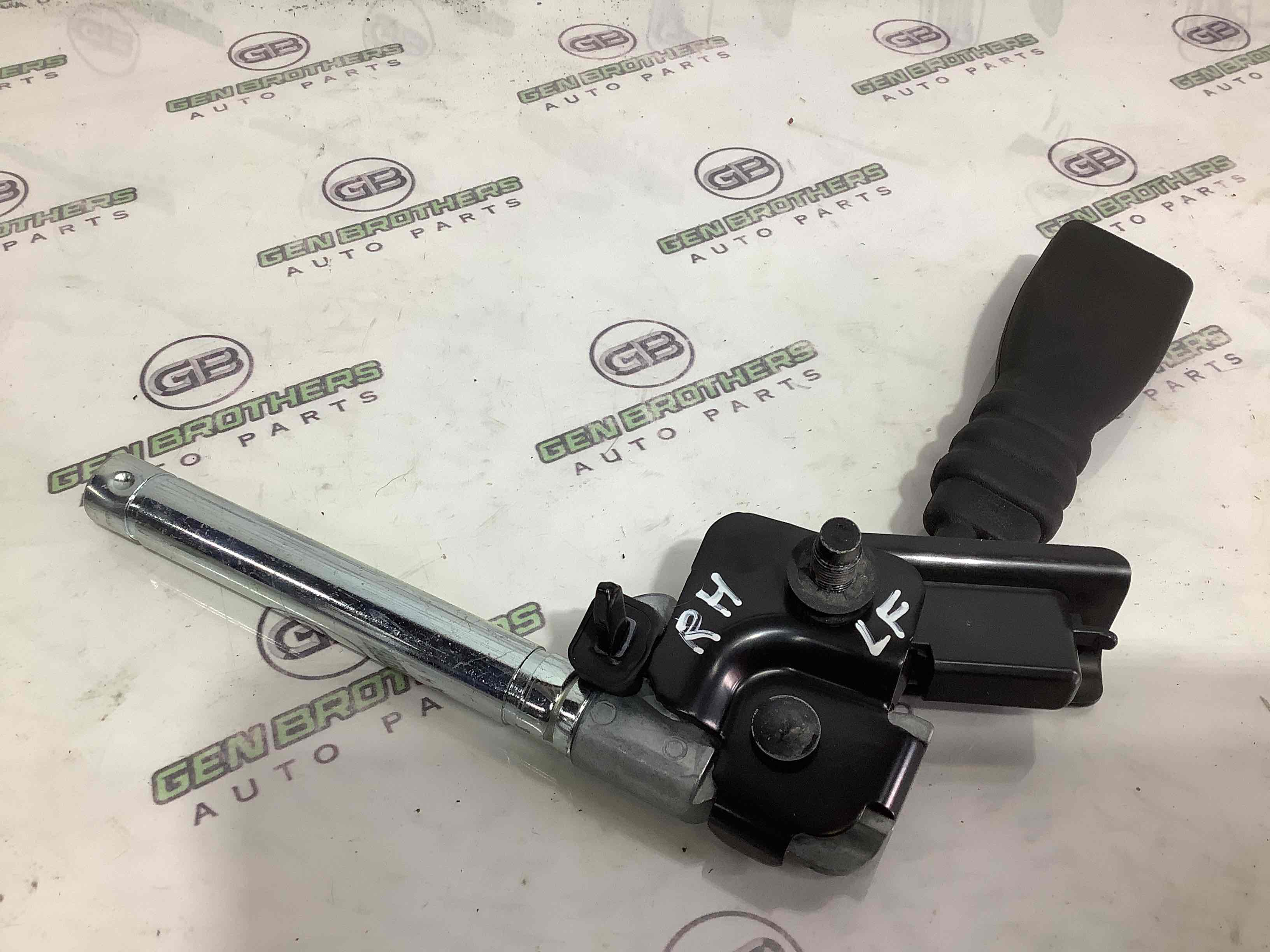 Піропатрон ременя безпеки