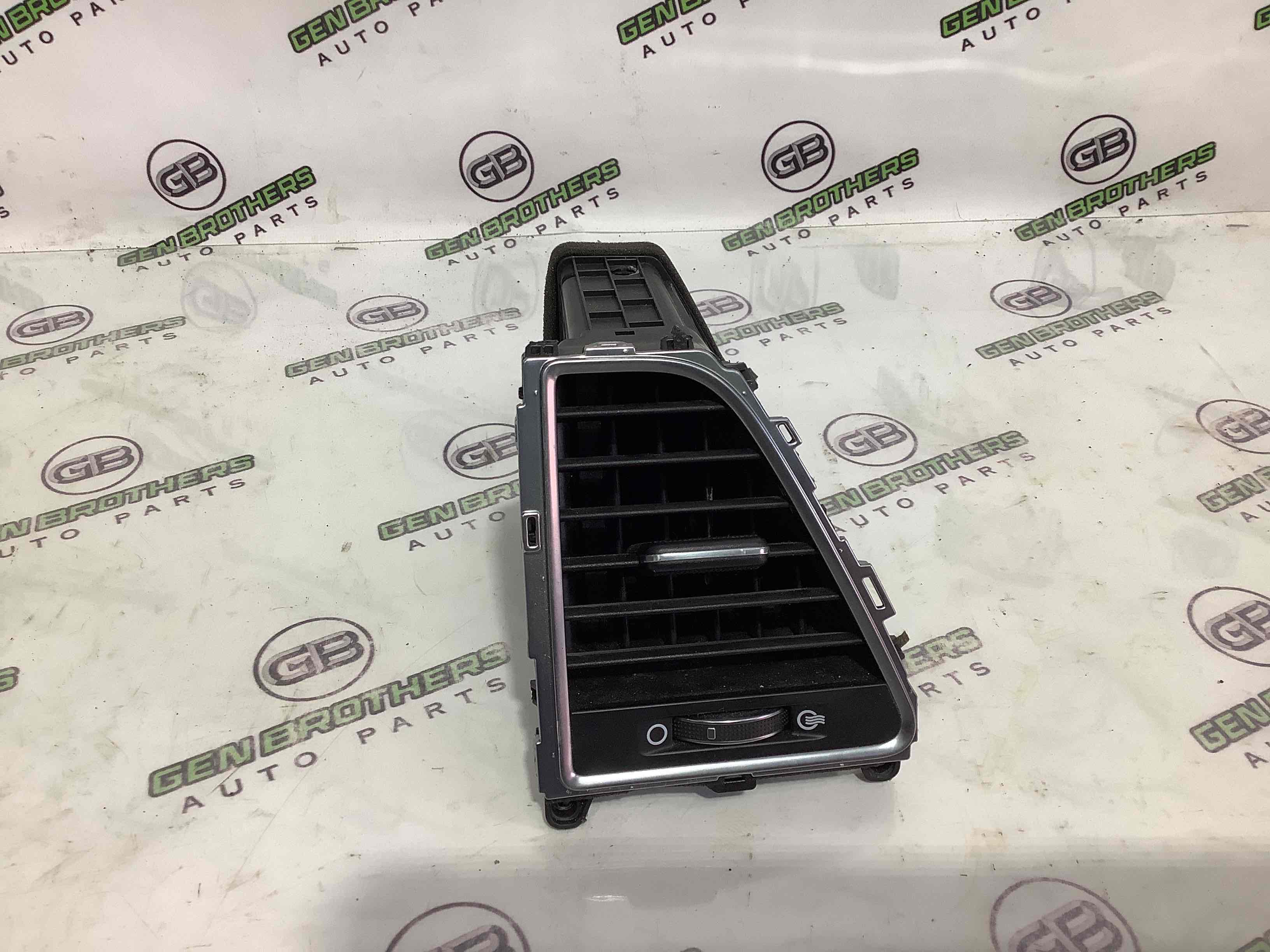 Дефлектор обдування салону