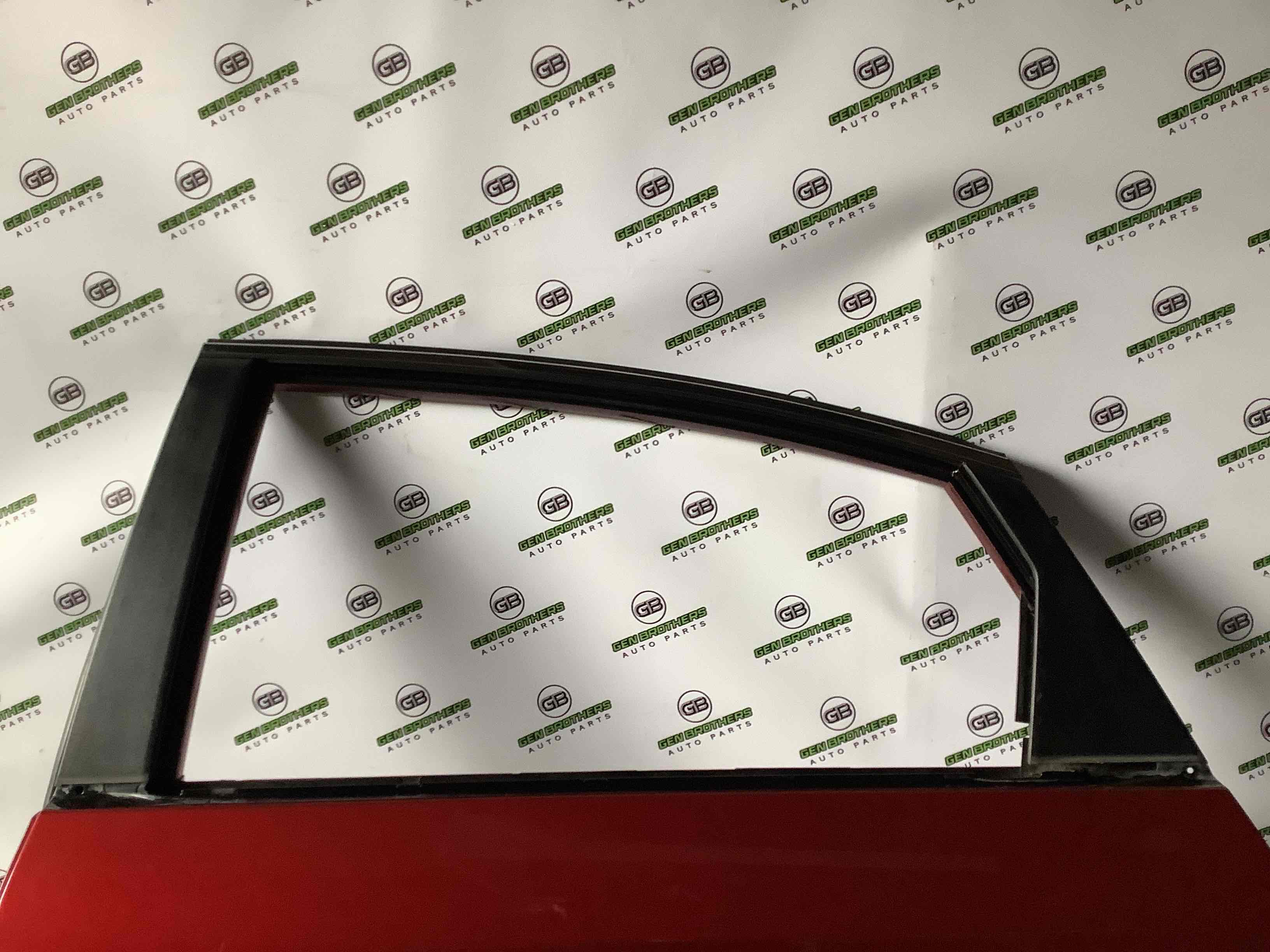 Двері задні ліві