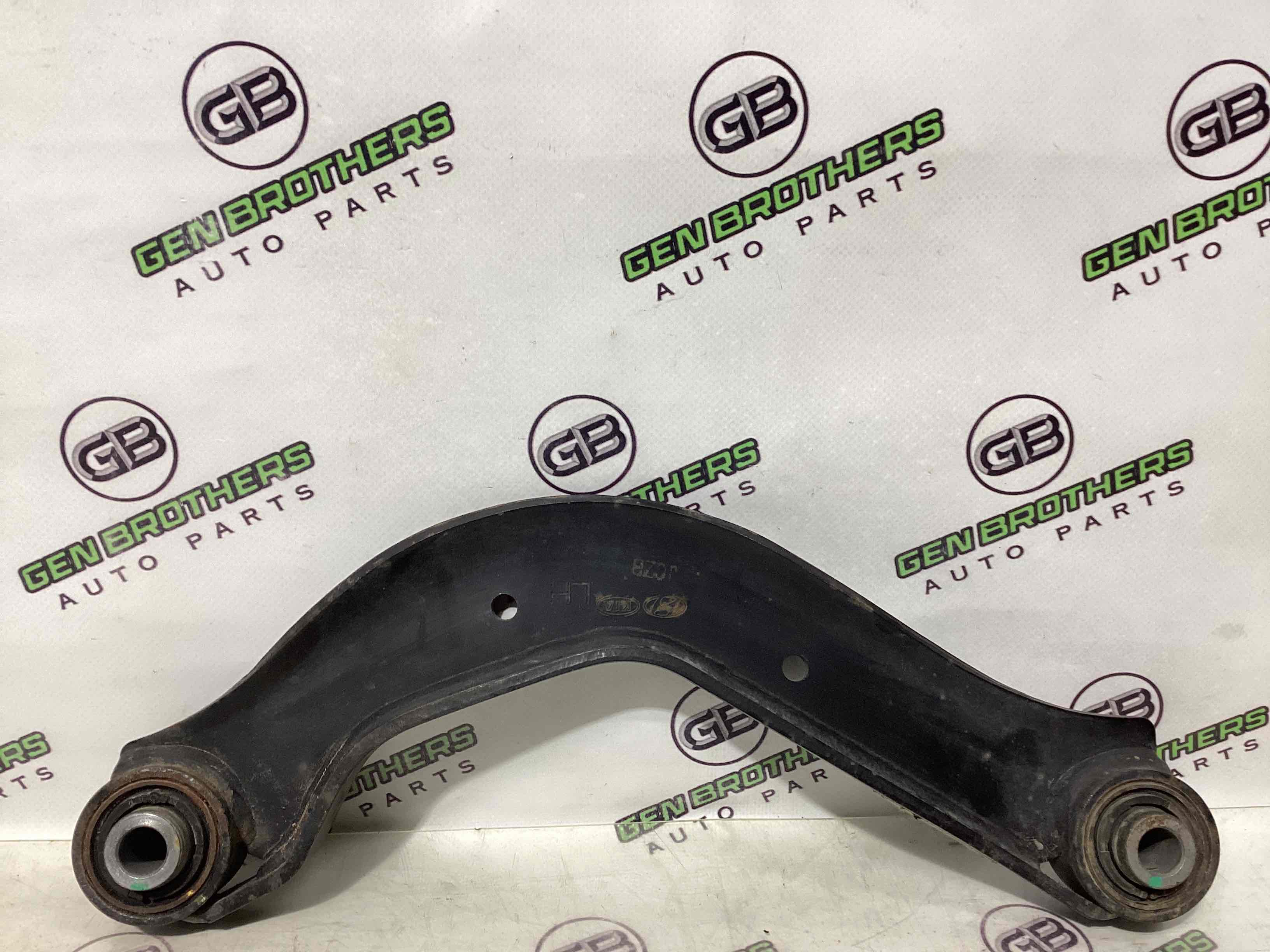 Важіль задній лівий