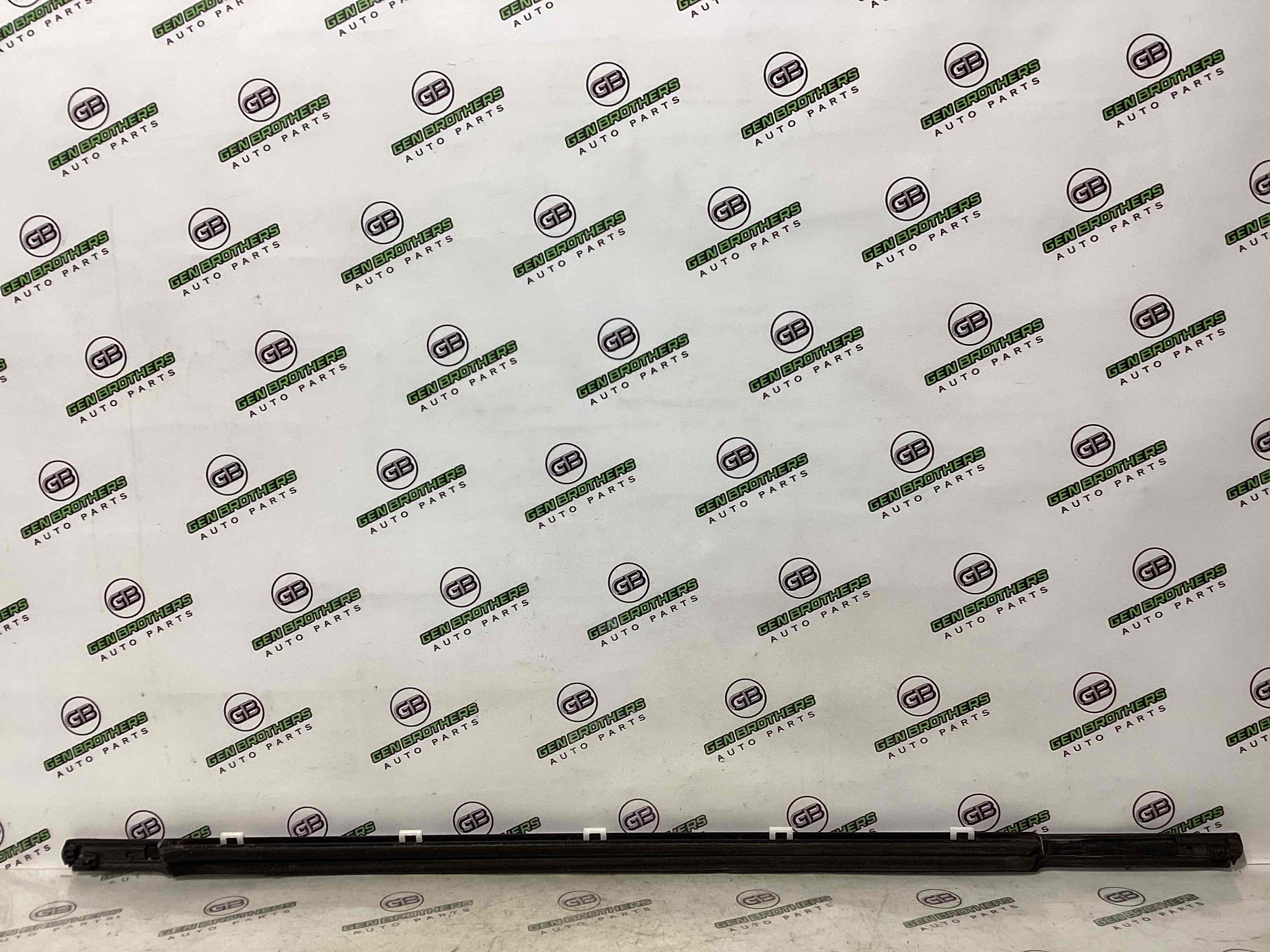 Молдинг двері задньої лівої