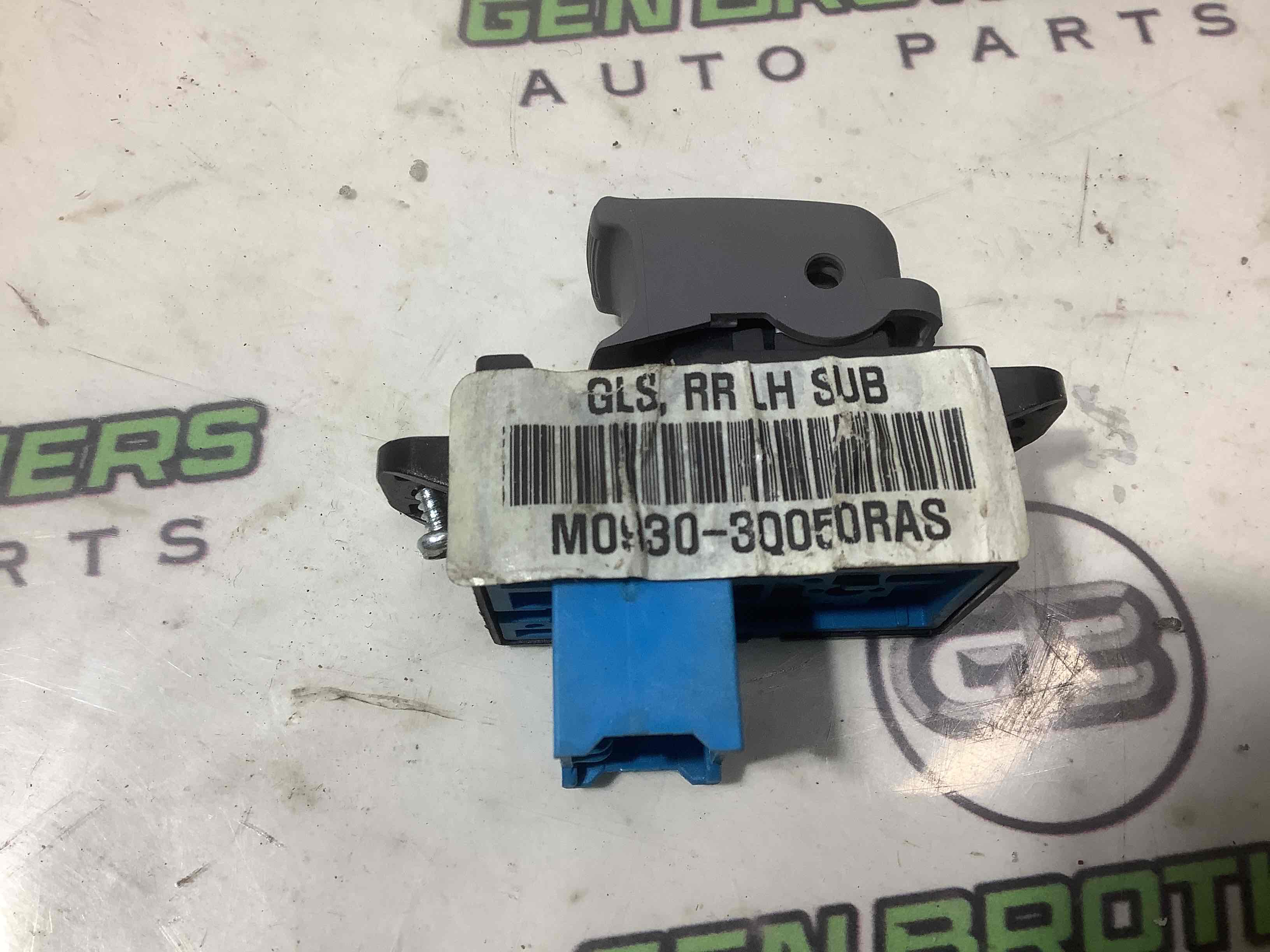 Кнопки керування склопідйомниками