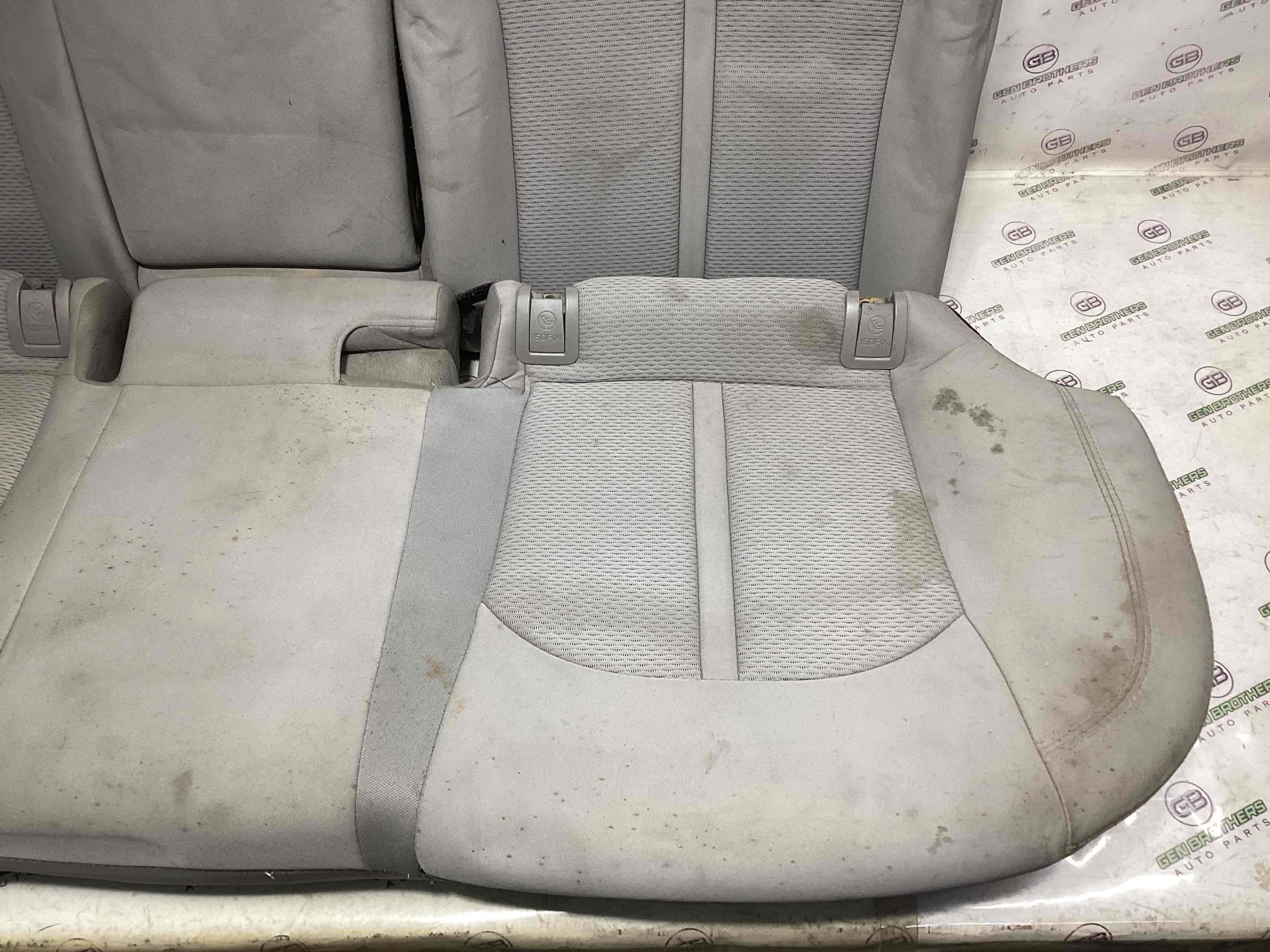 Задній ряд сидінь