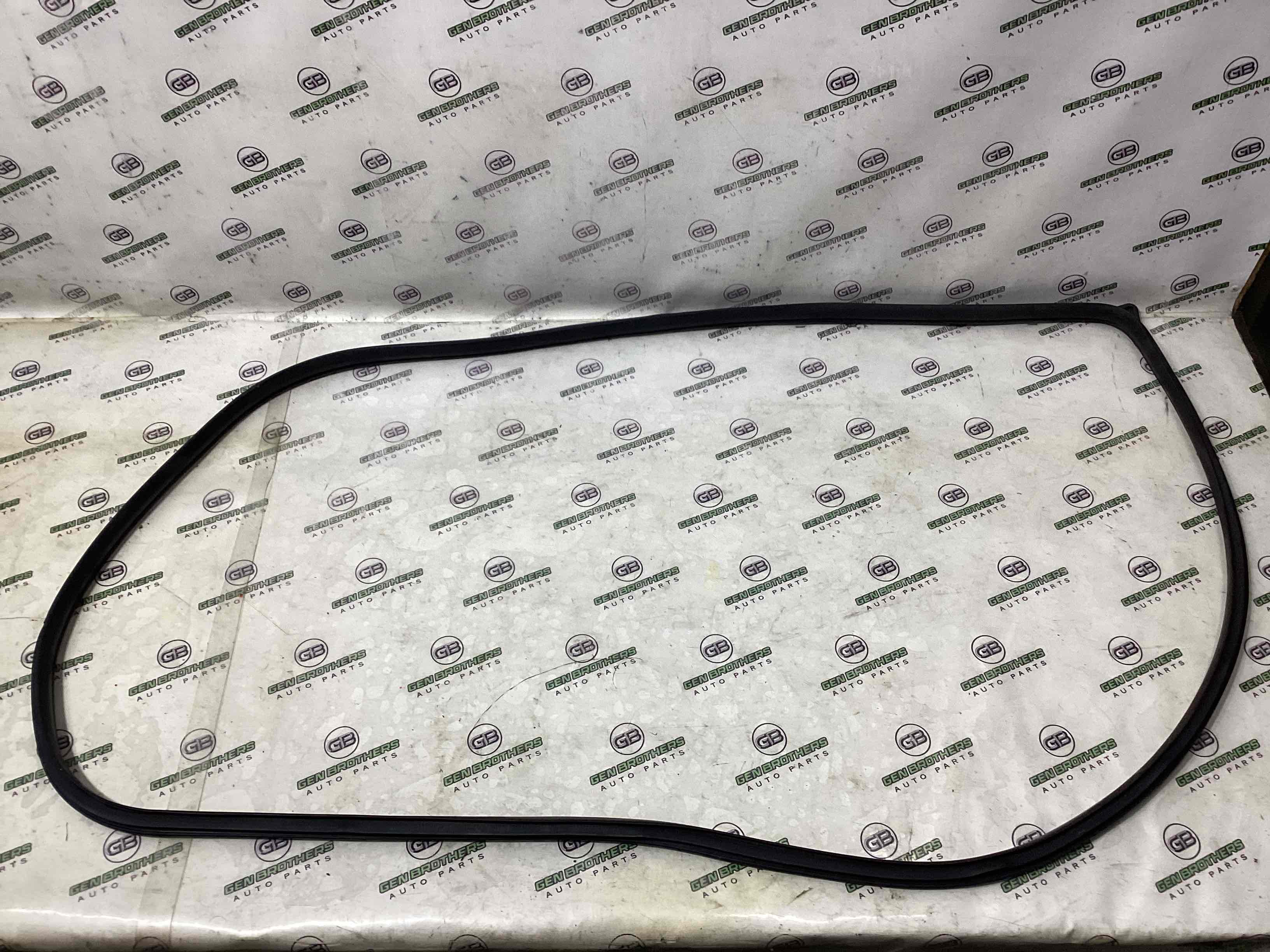 Ущільнювач скла, двері