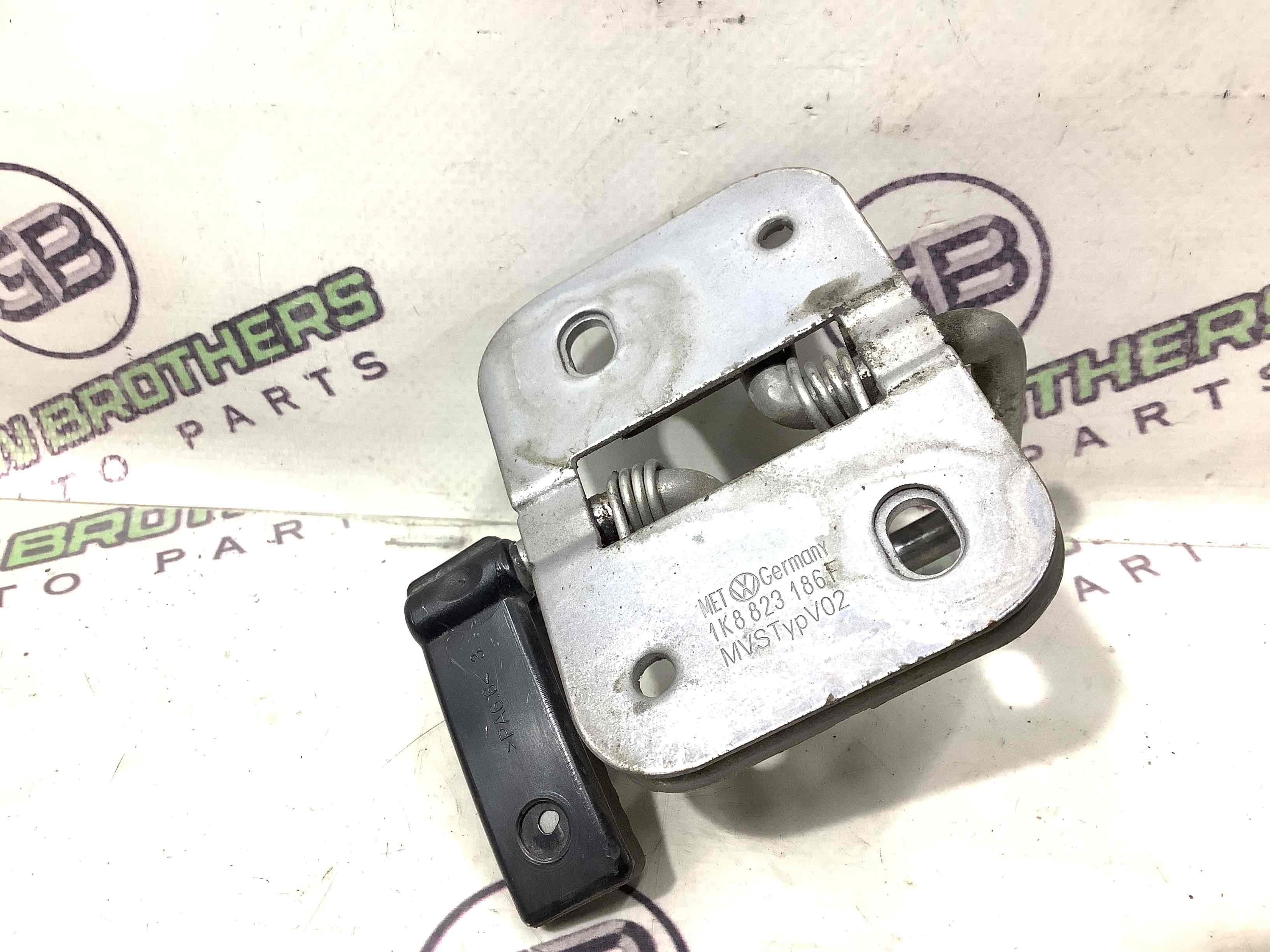 Замок капота, трос капота