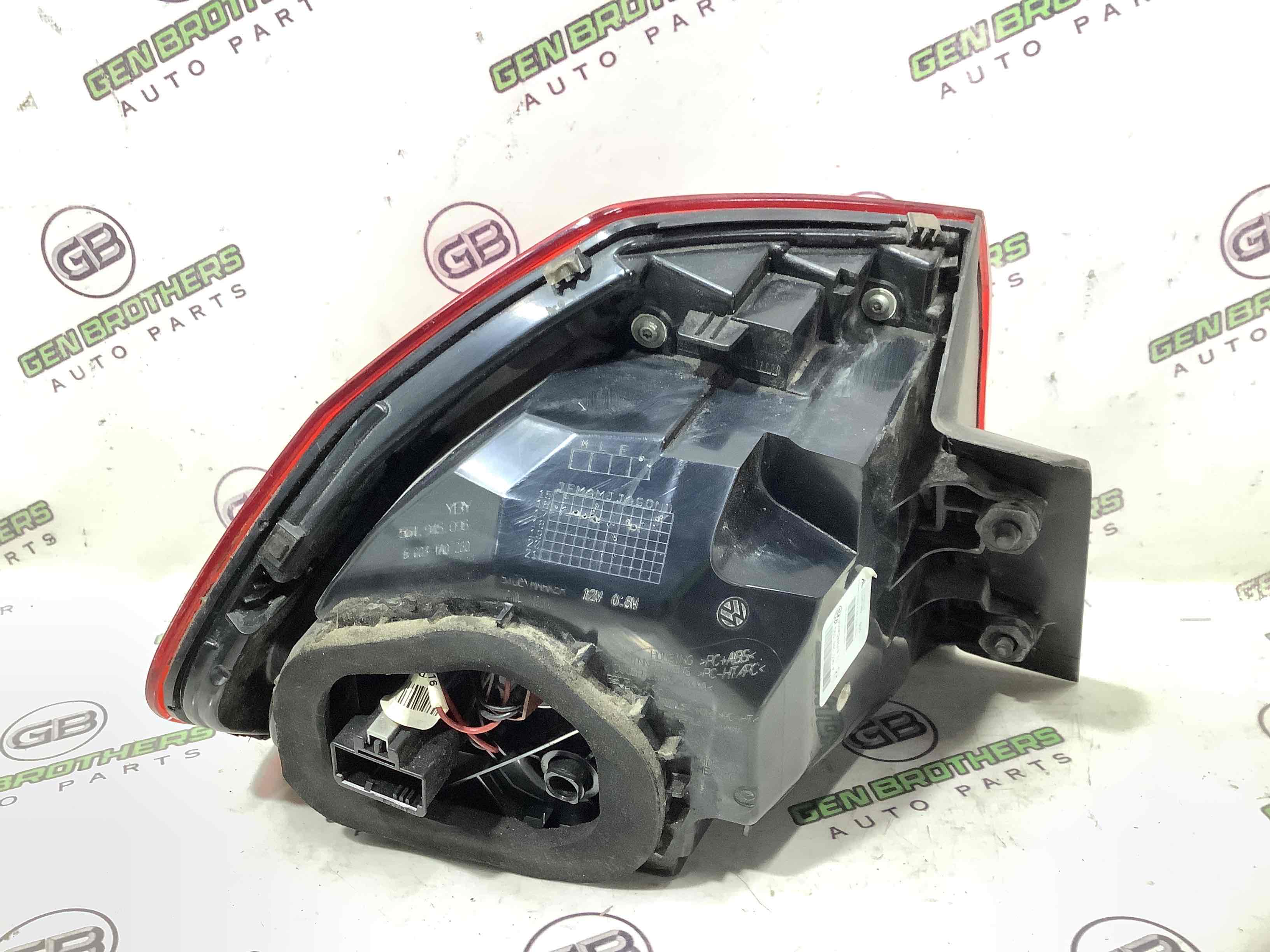 Ліхтар задній правий