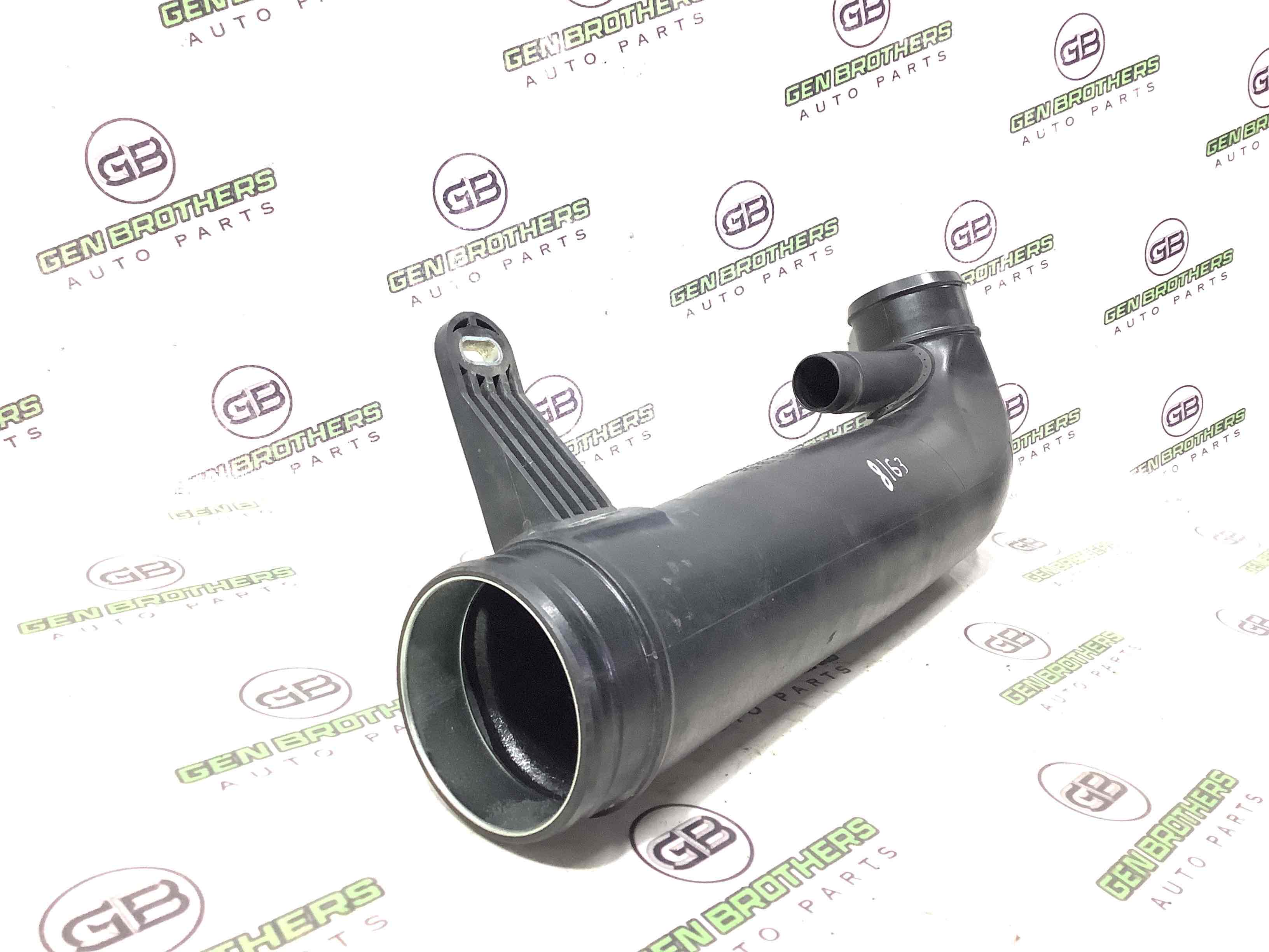 Патрубок повітряного фільтра