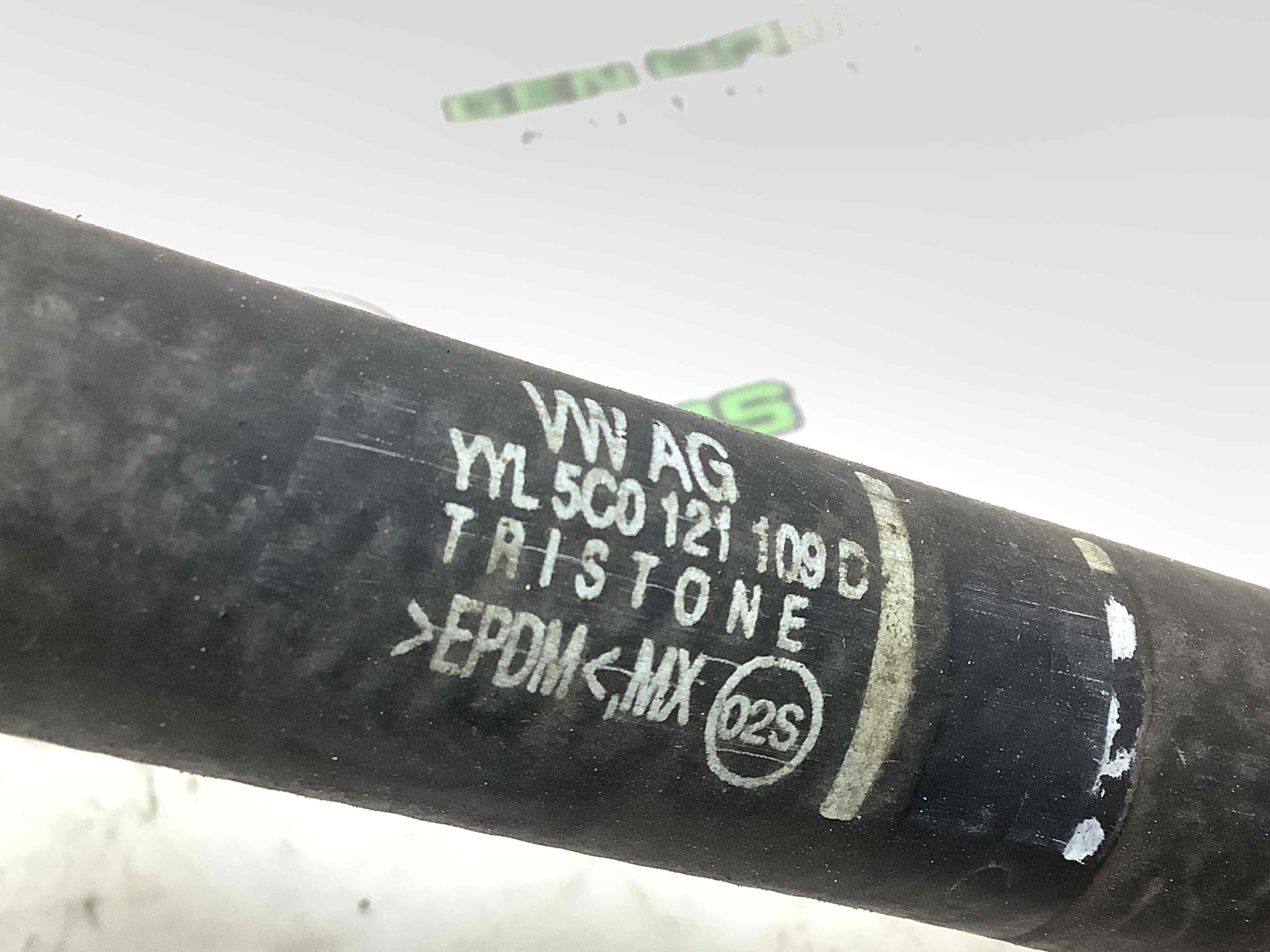 Патрубок трубопровід, шланг