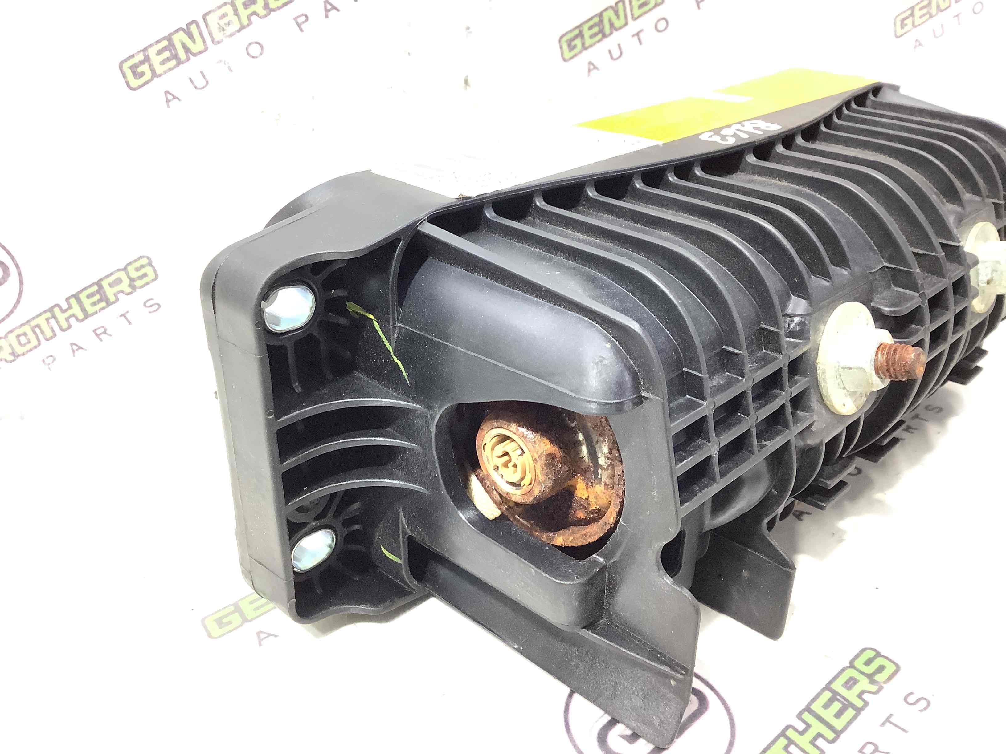 Подушка безпеки пасажира торпедо