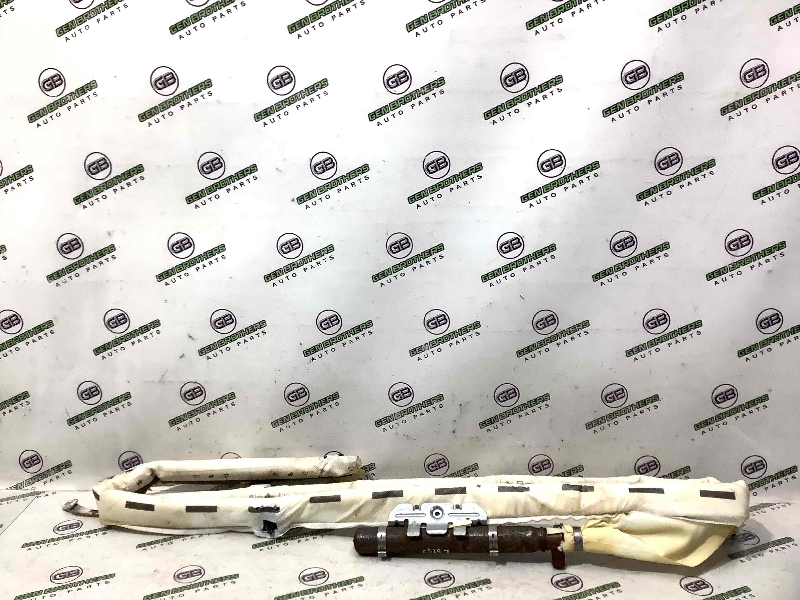 Подушка безпеки збоку шторка