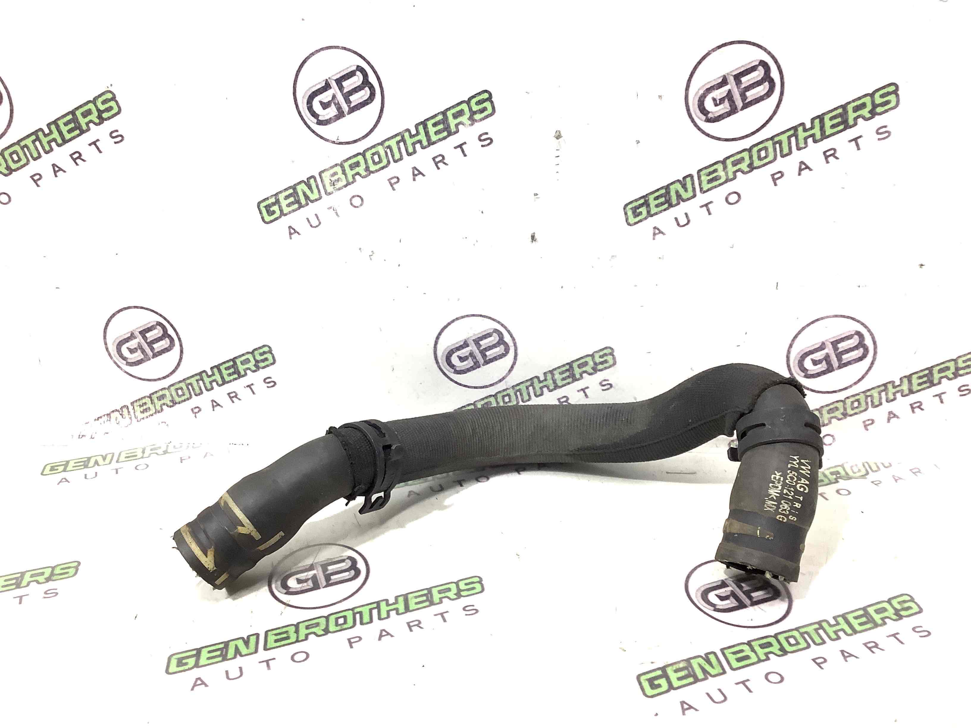 Патрубок трубопровід, шланг