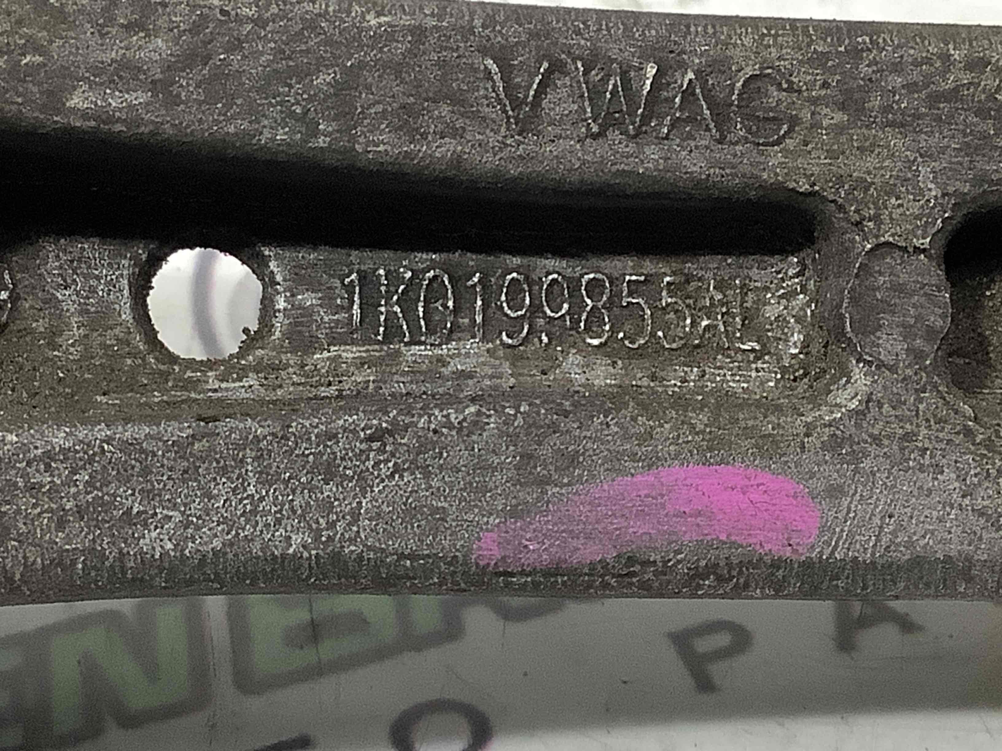 Подушка кріплення двигуна