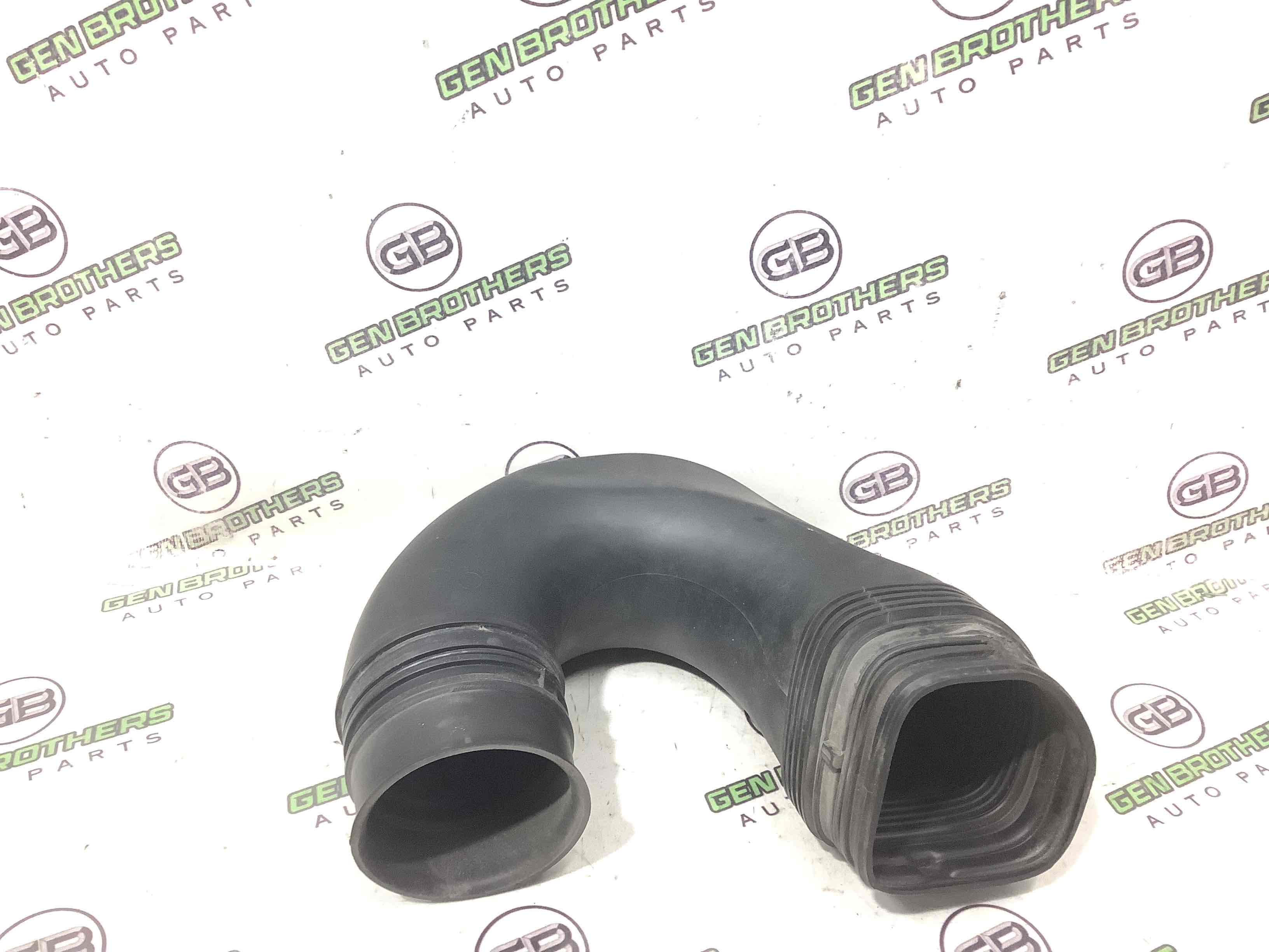 Патрубок повітряного фільтра