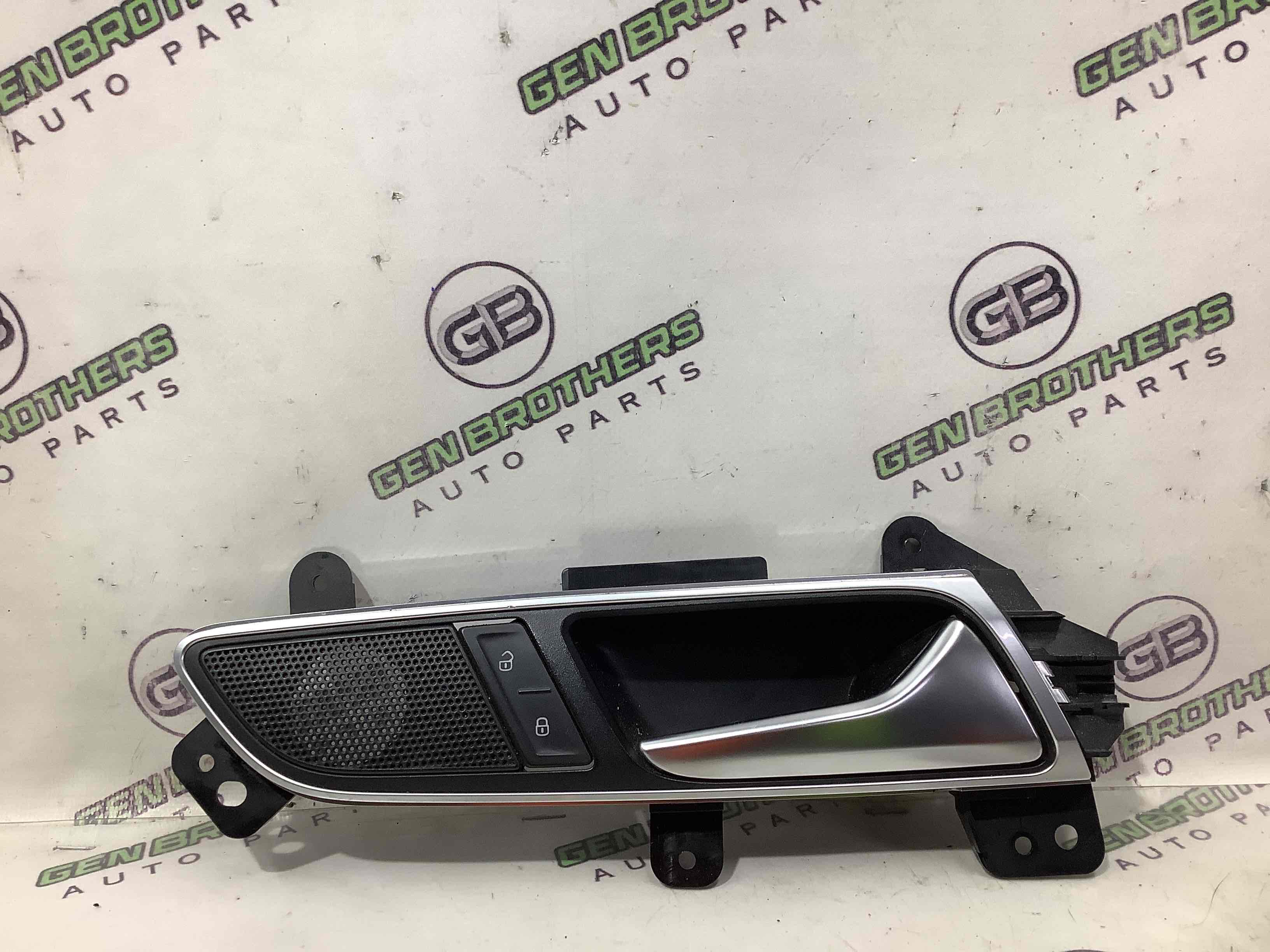 Ручка дверей салону внутрішня, поручень