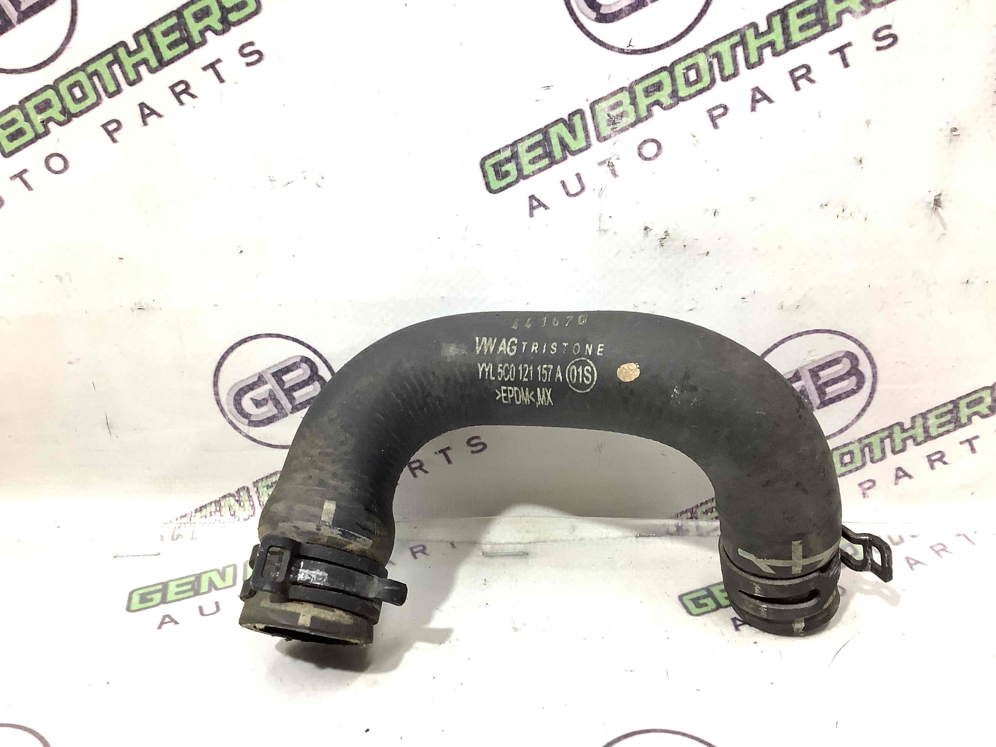 Патрубок трубопровід, шланг