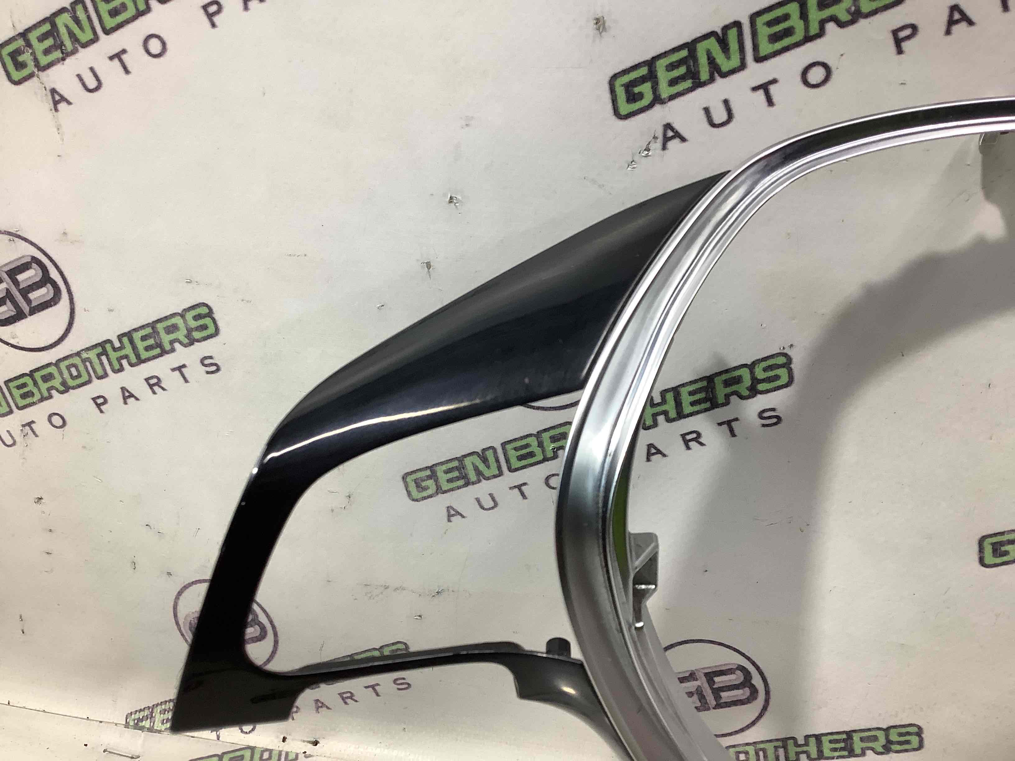 Оздоблення керма та кермової колонки