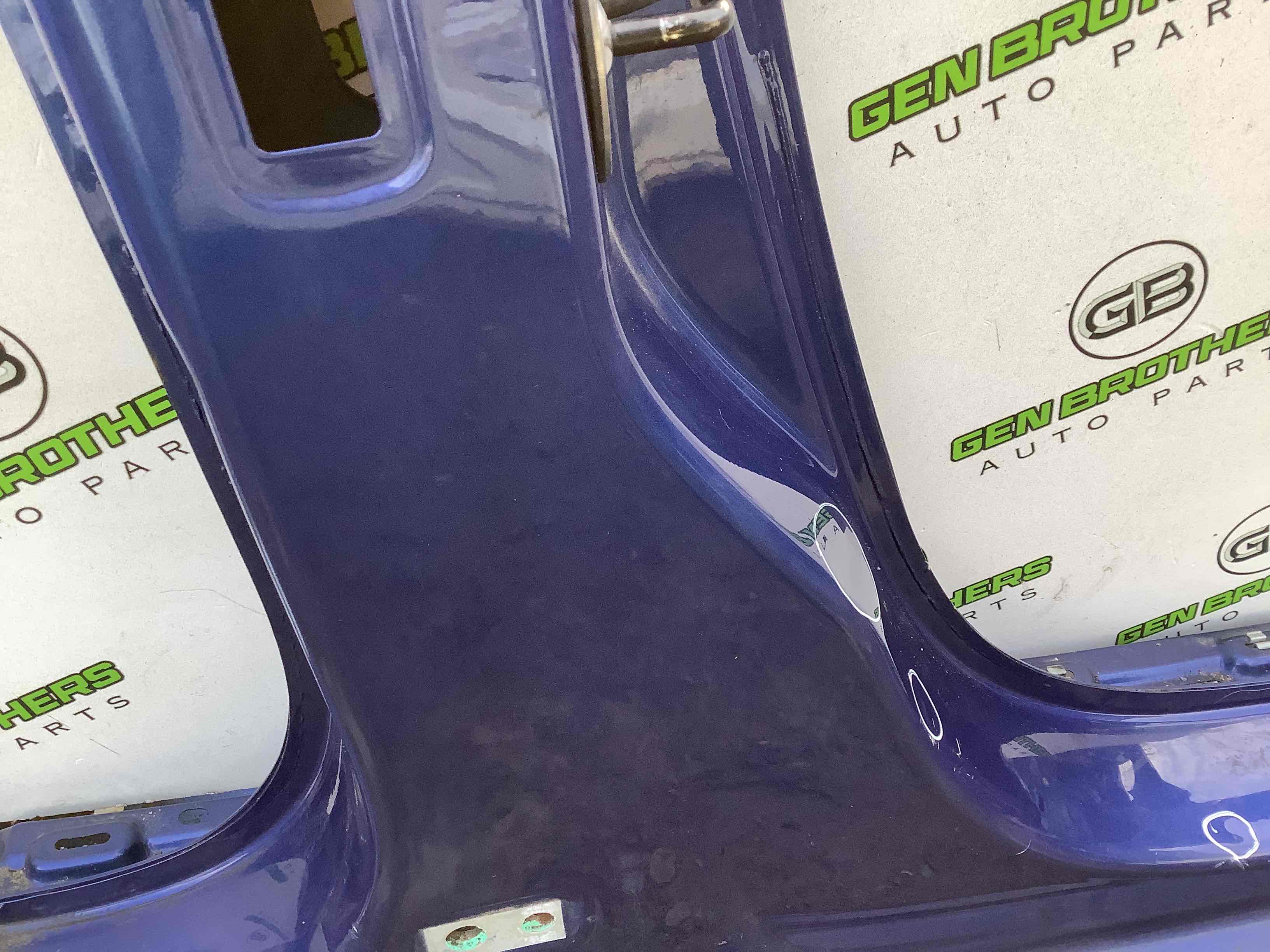 Стійки кузова та пороги