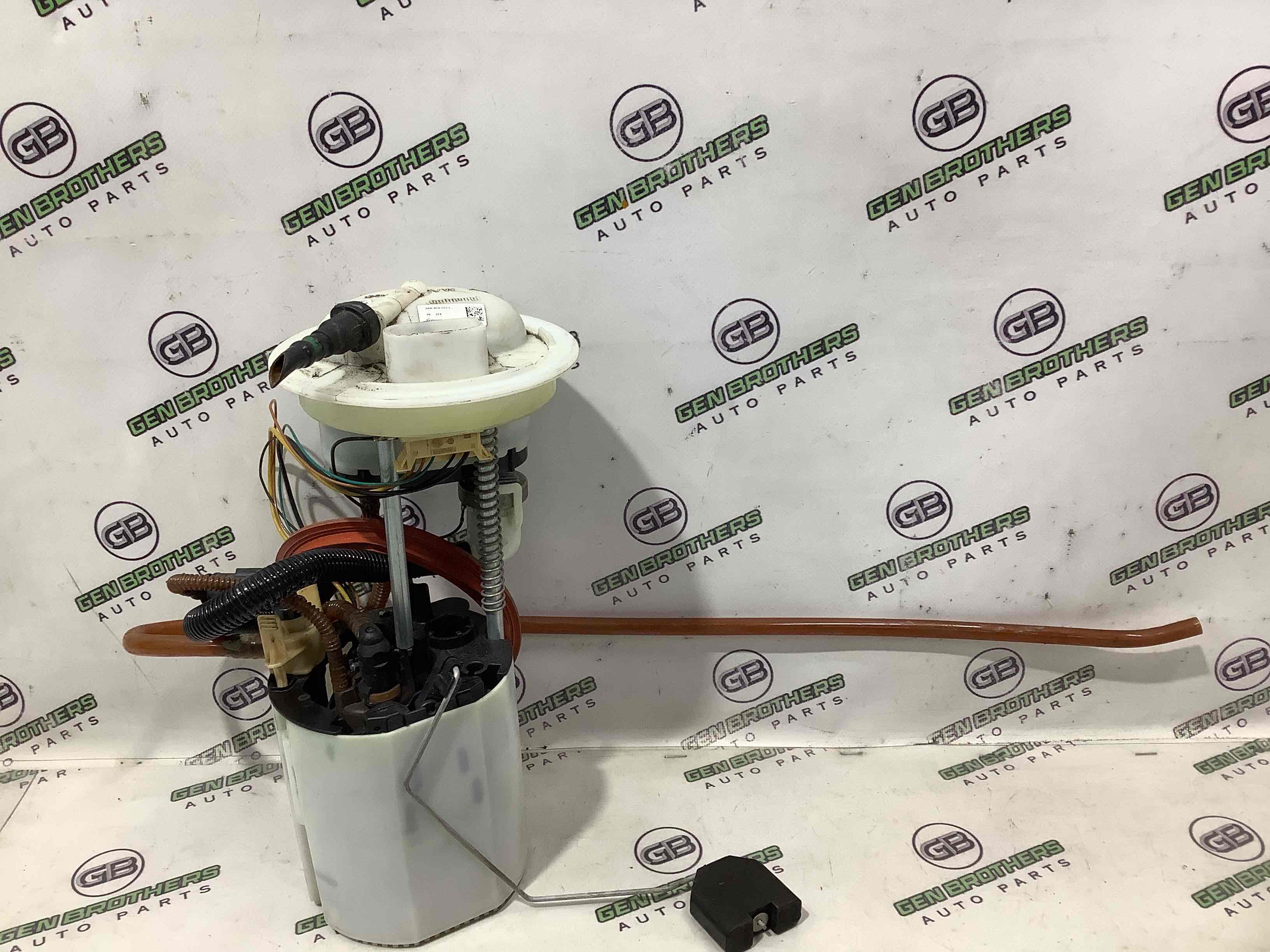 Насос паливний