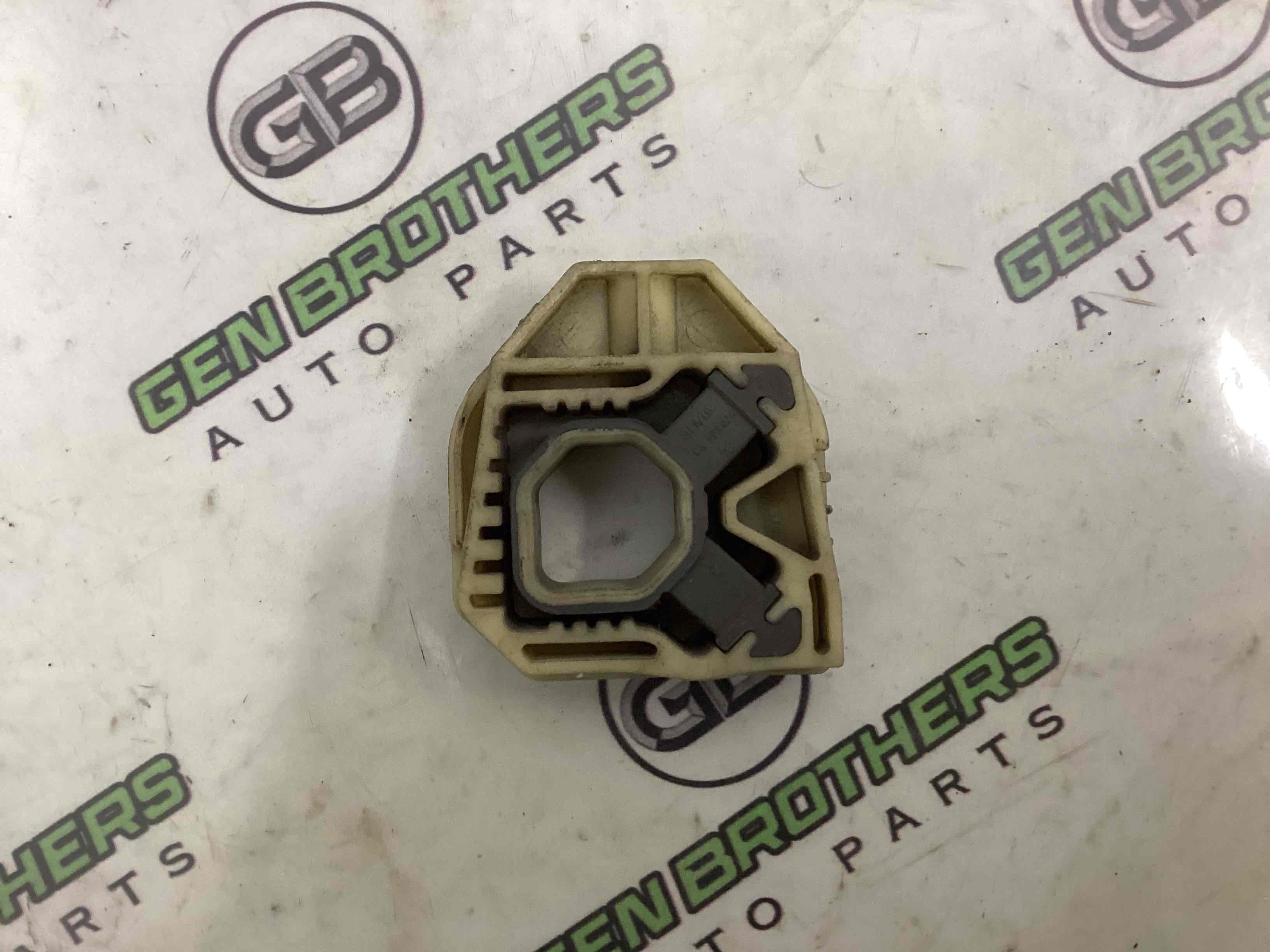 Опора радіатора, кріплення, кронштейн, ущільнювач радіатора