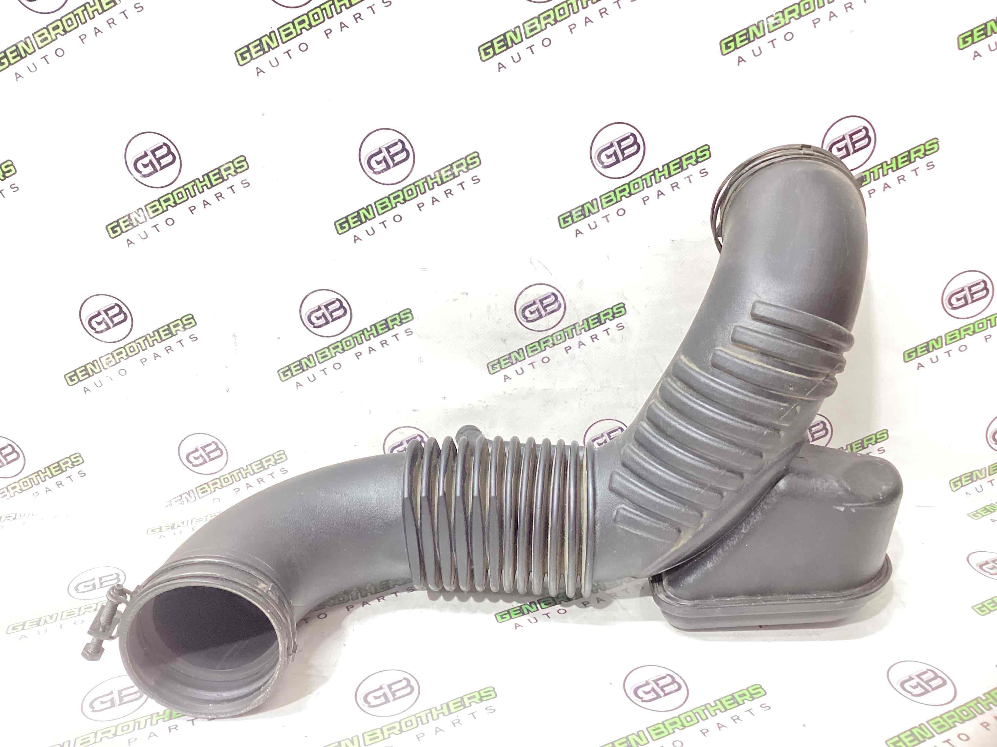 Патрубок воздушного фильтра