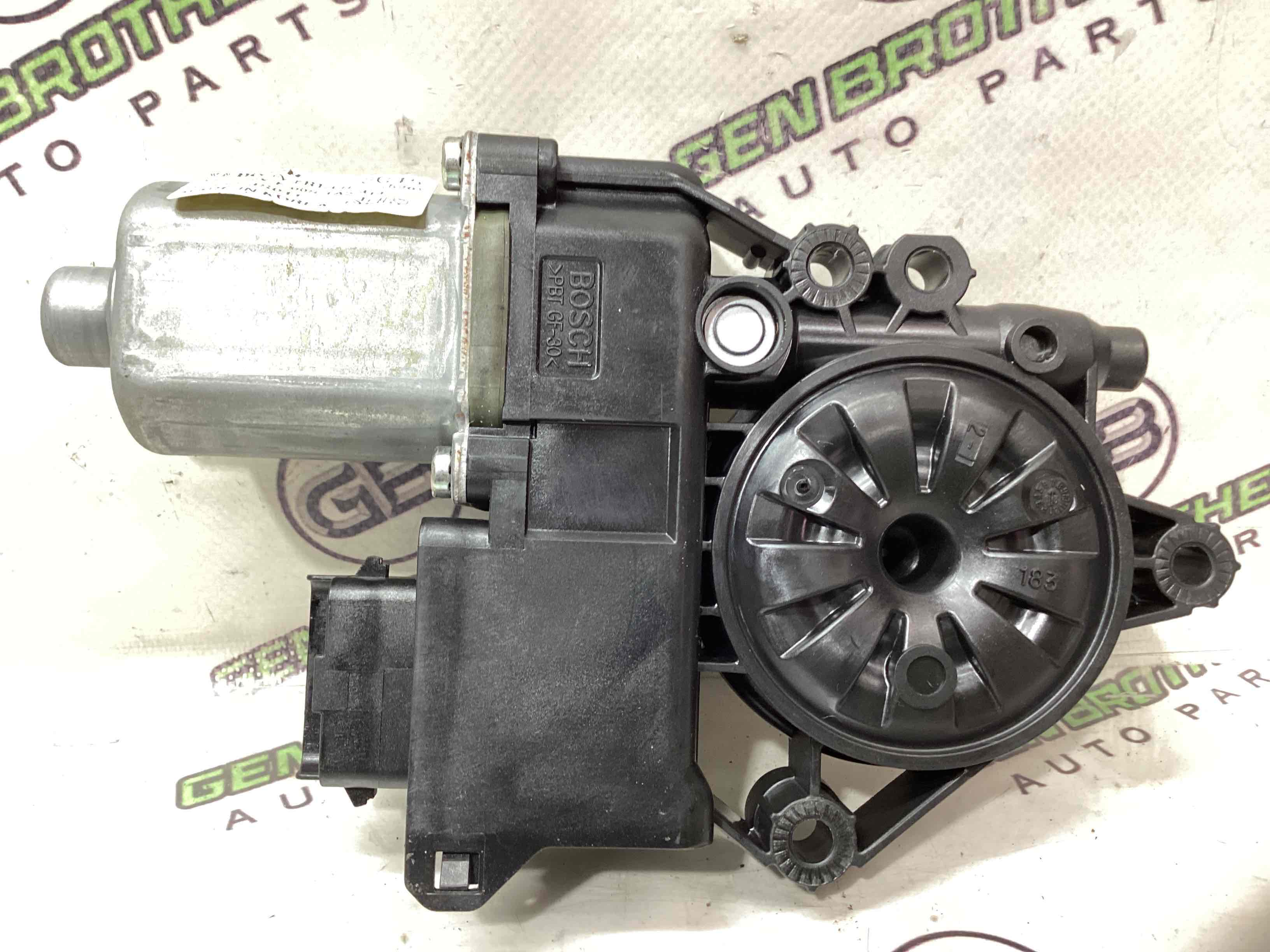 Моторчик стеклоподъемника