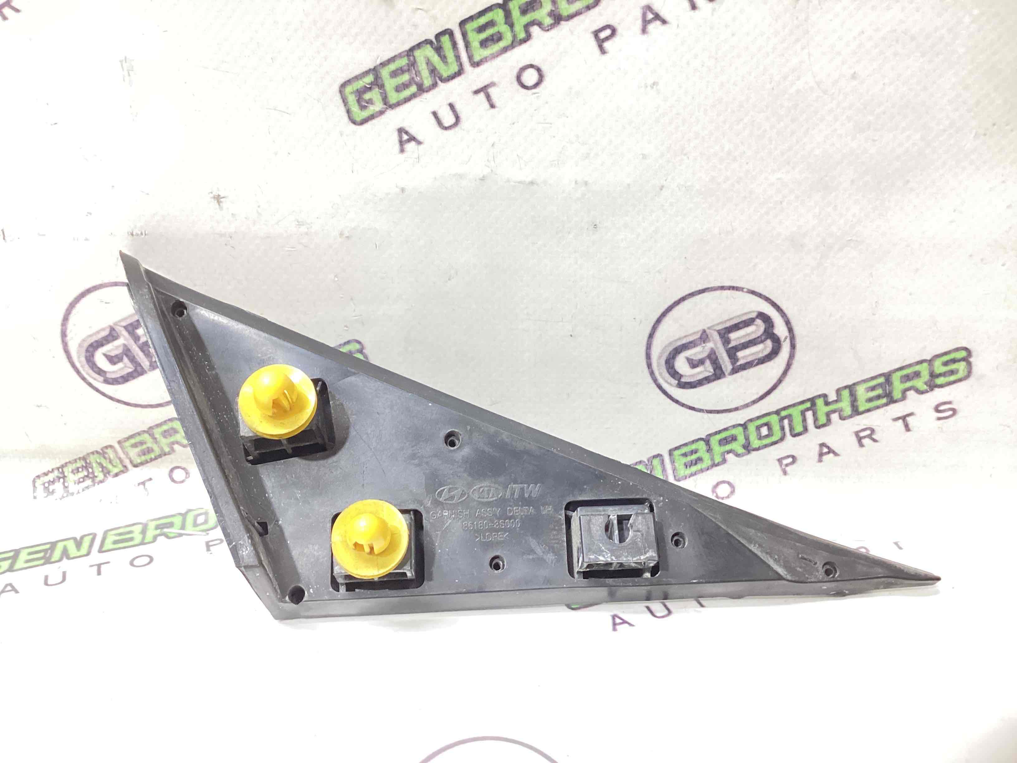 Корпус, накладка, крепление левого зеркала