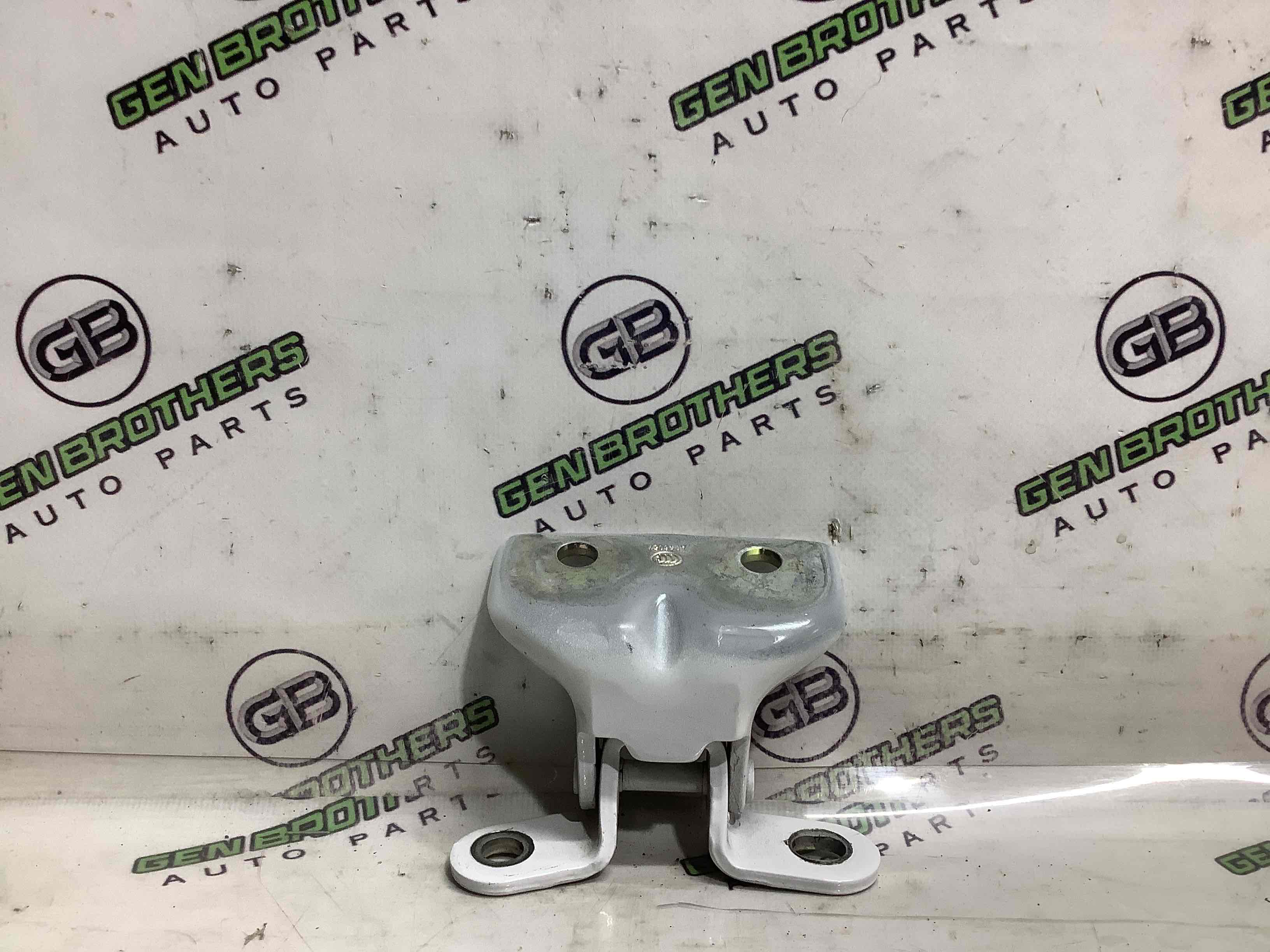 Петля двери, замок двери