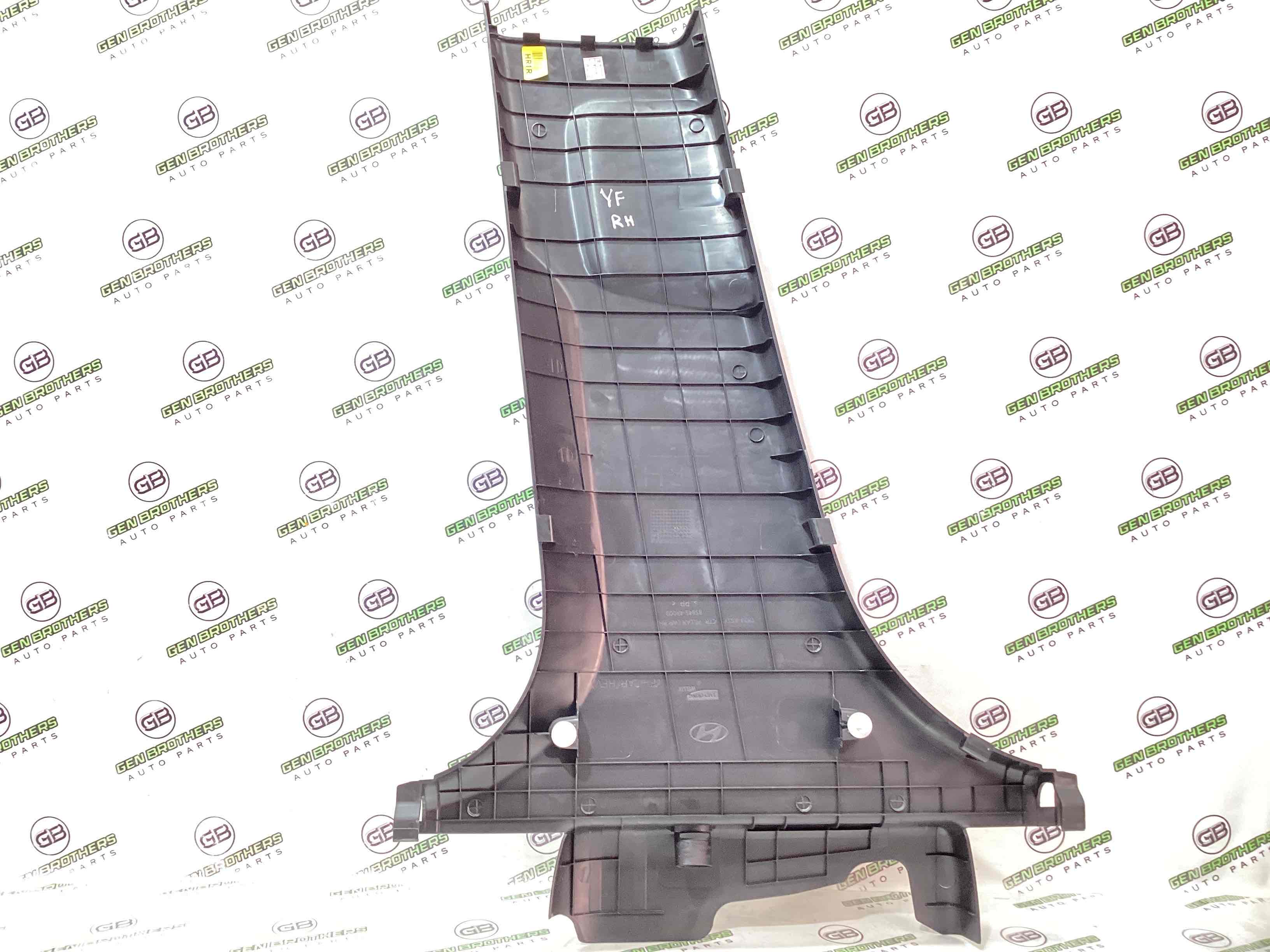 Обшивка центральной стойки правая