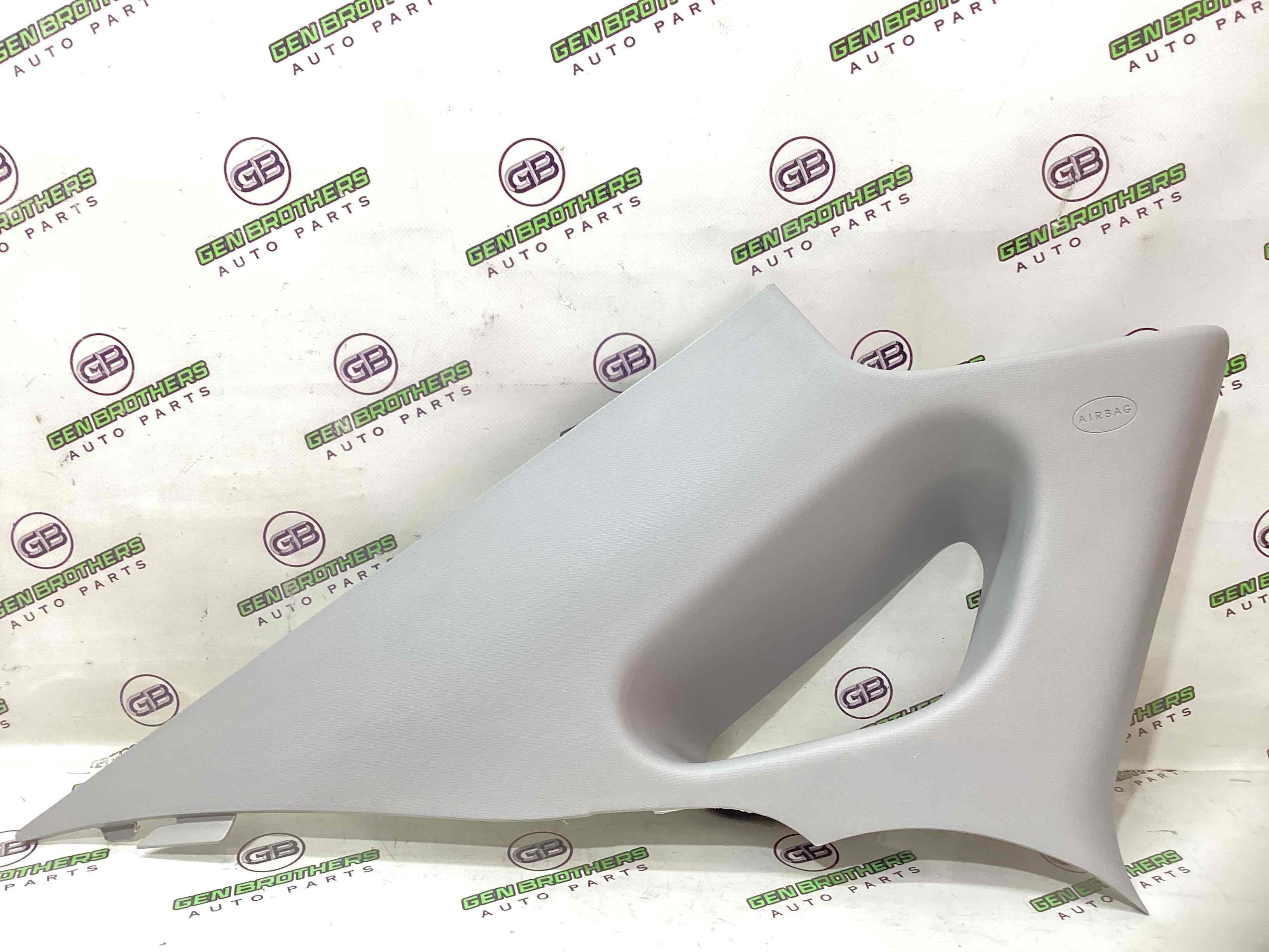 Обшивка задней стойки левая