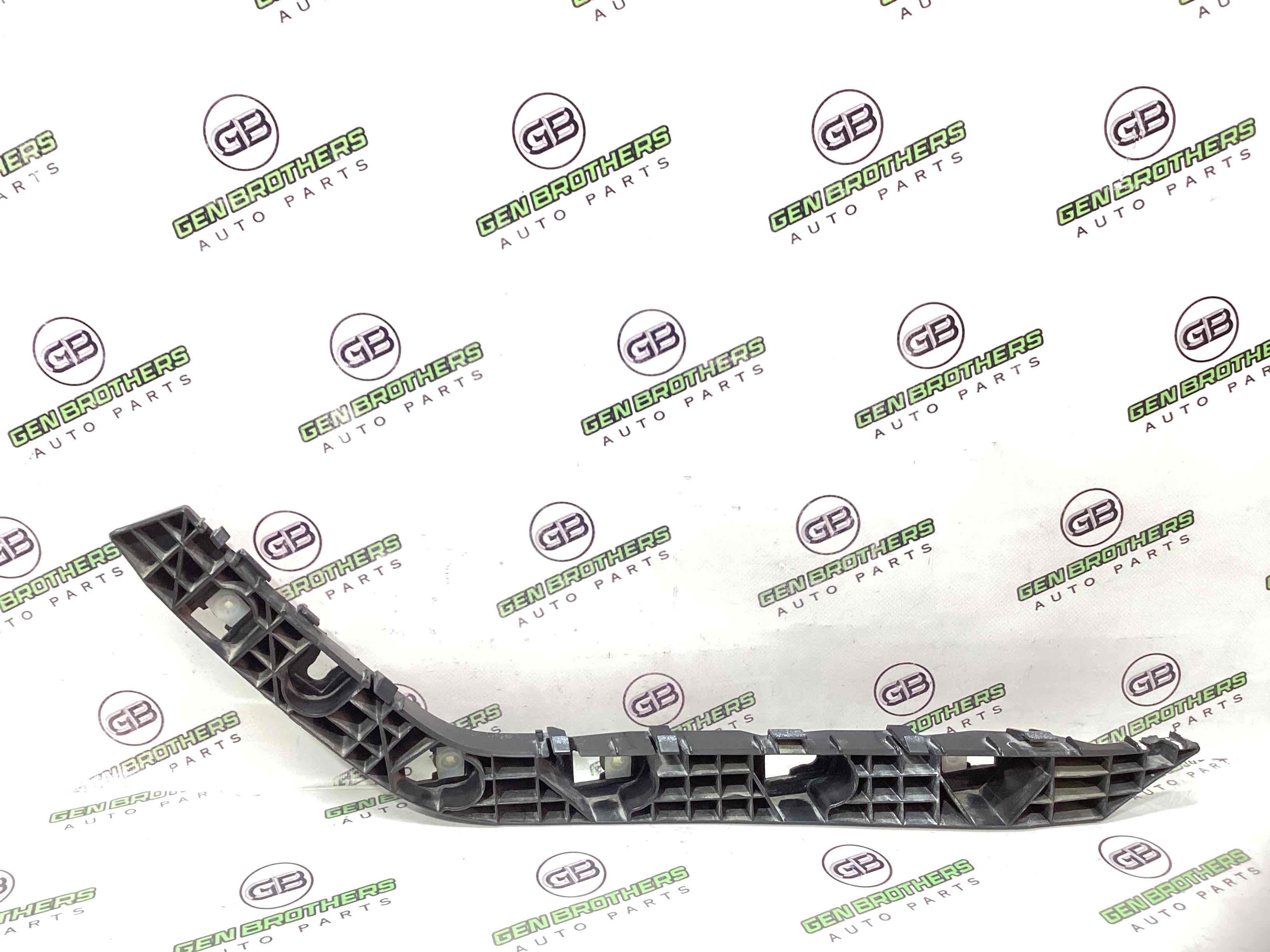 Крепление заднего бампера правое