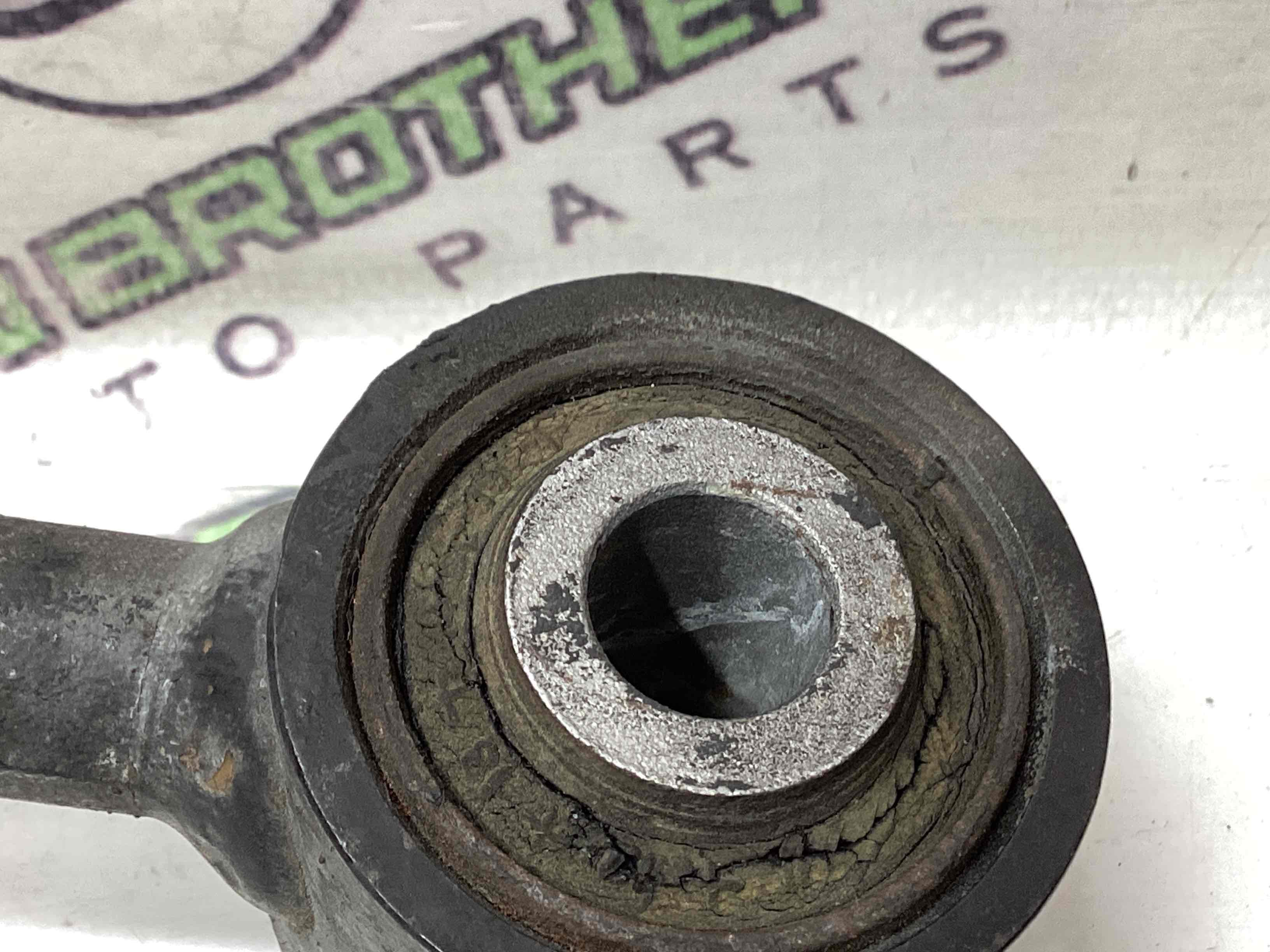 Рычаг задний левый