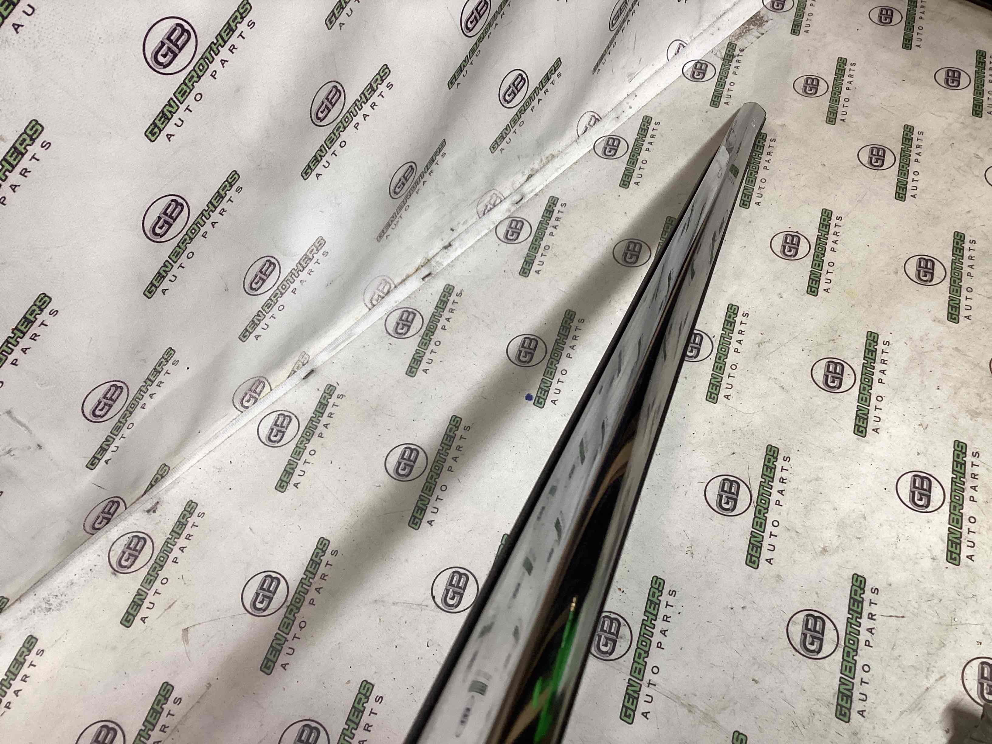 Уплотнитель стекла, двери