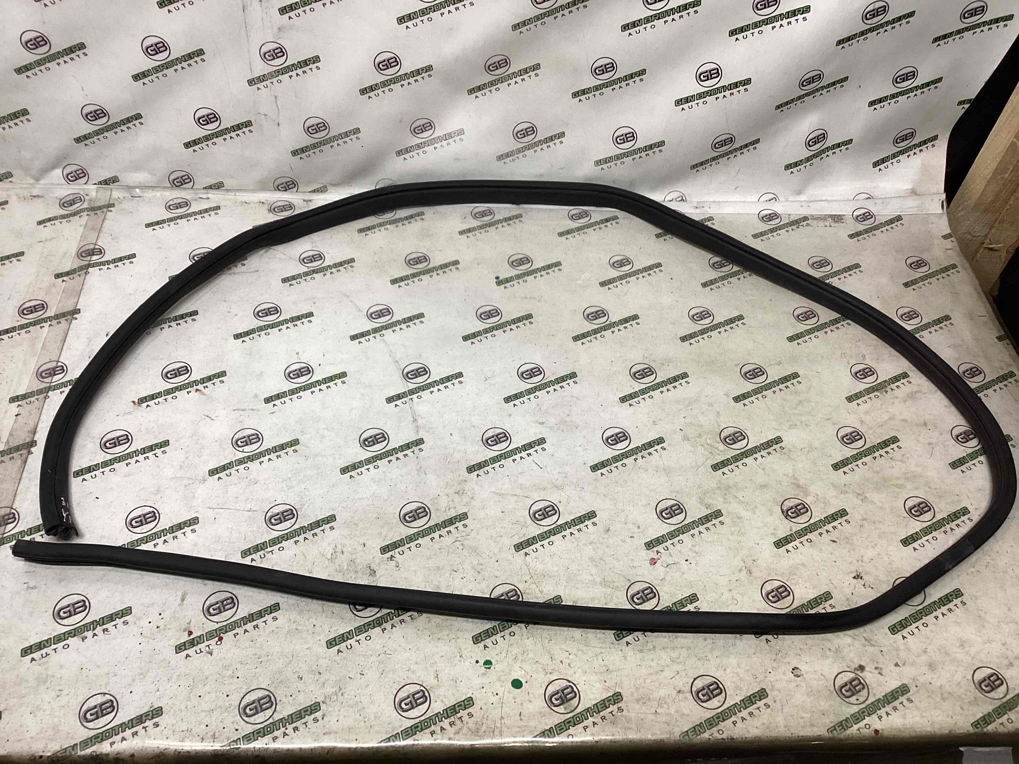 Уплотнитель стекла, двери