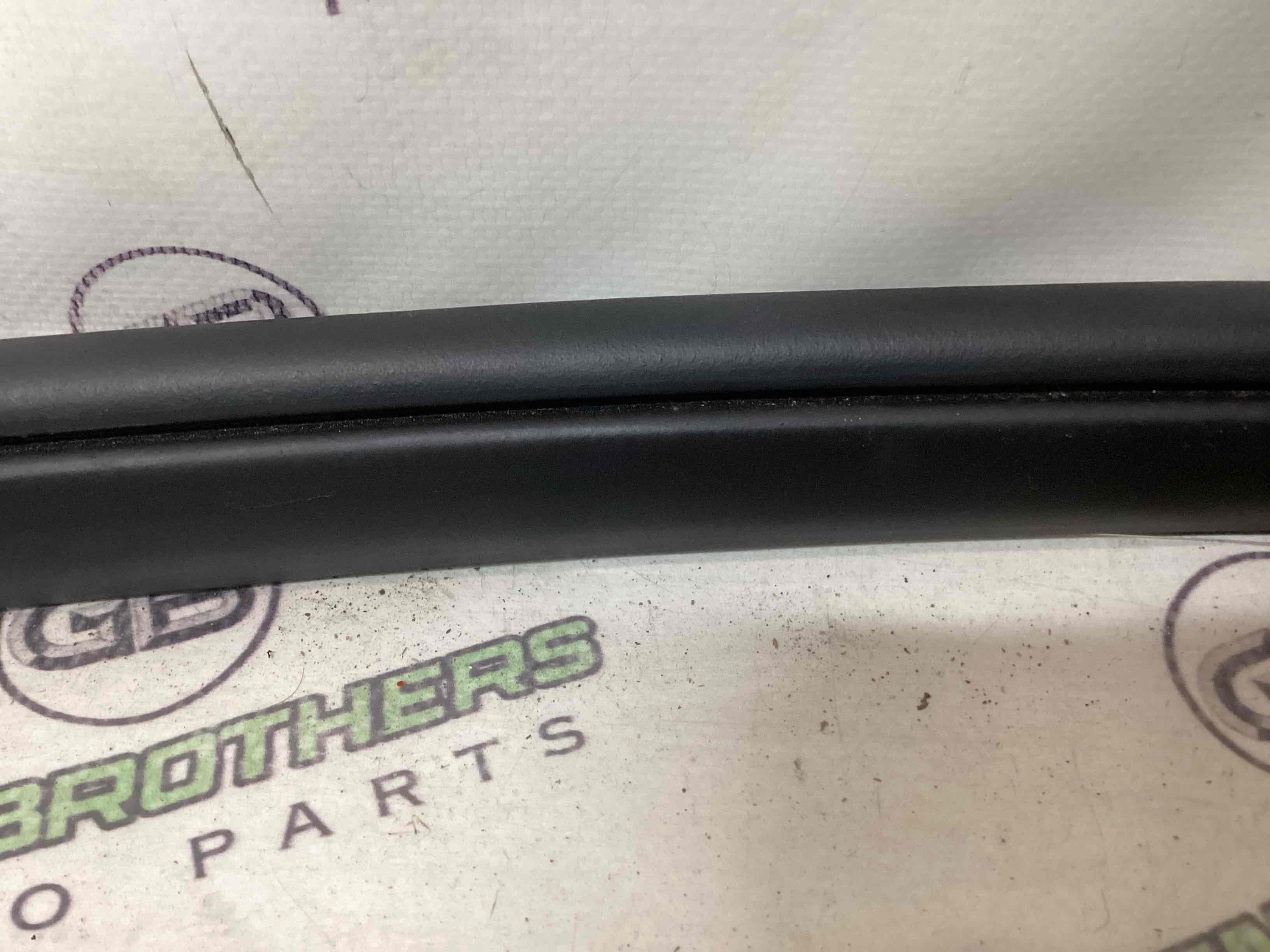 Уплотнитель стекла, двери