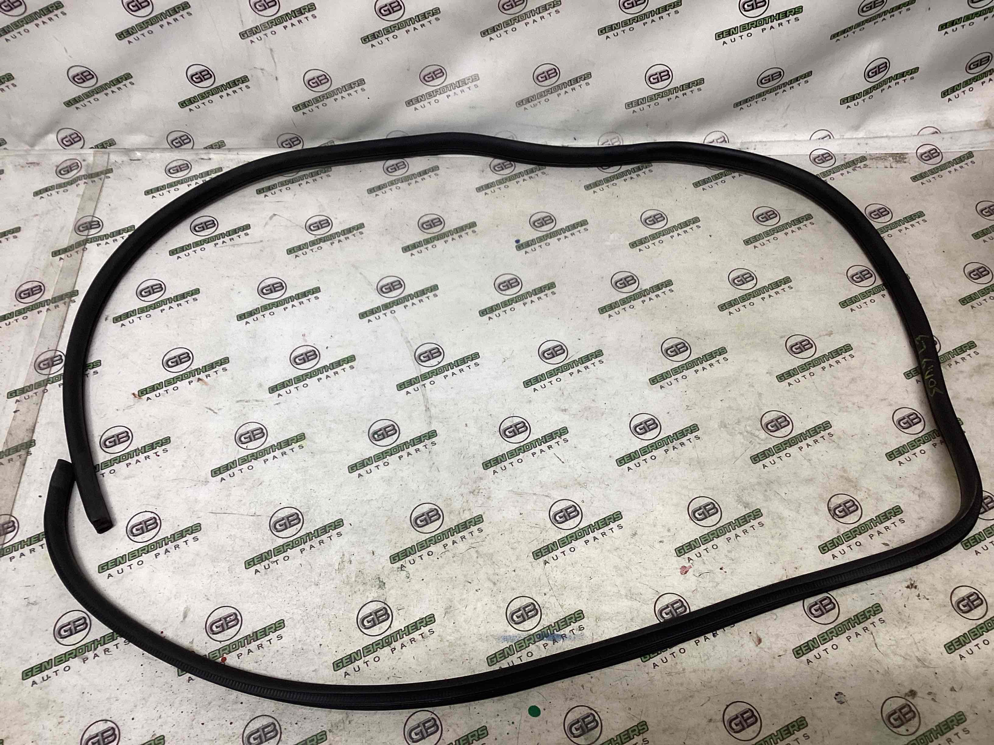 Уплотнитель стекла, двери